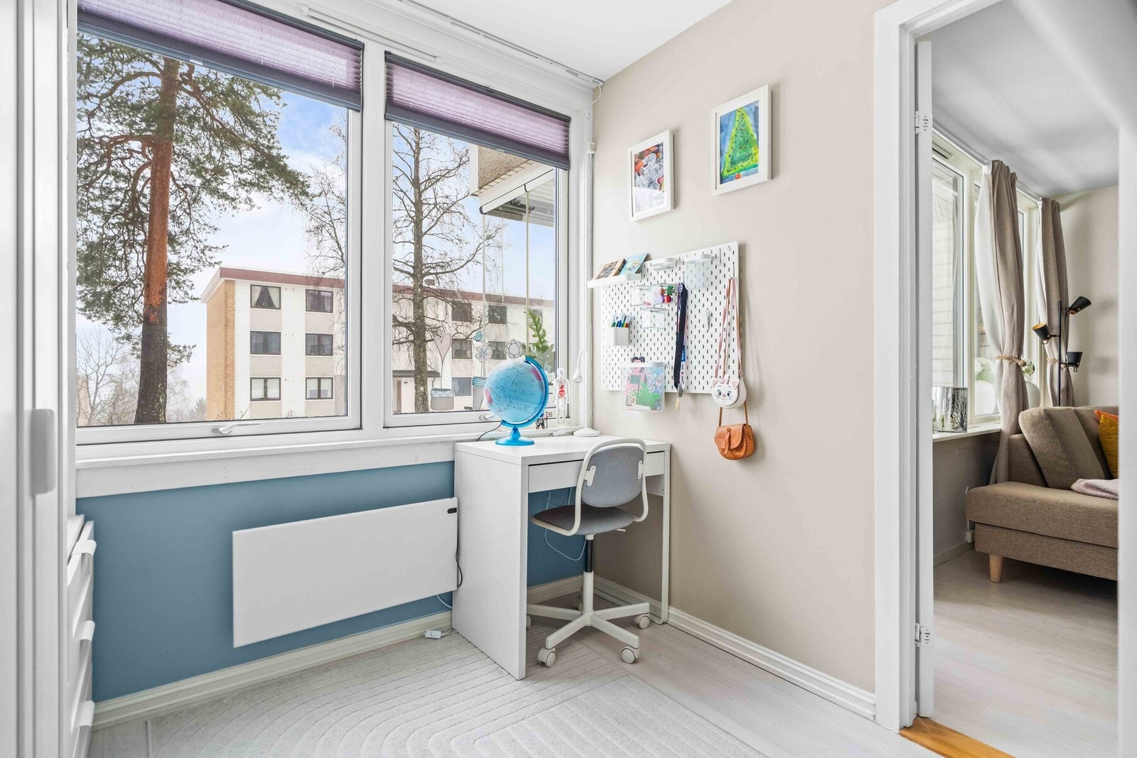 Her er det ikke mangel på plass eller naturlig lys inn. Galleribilde