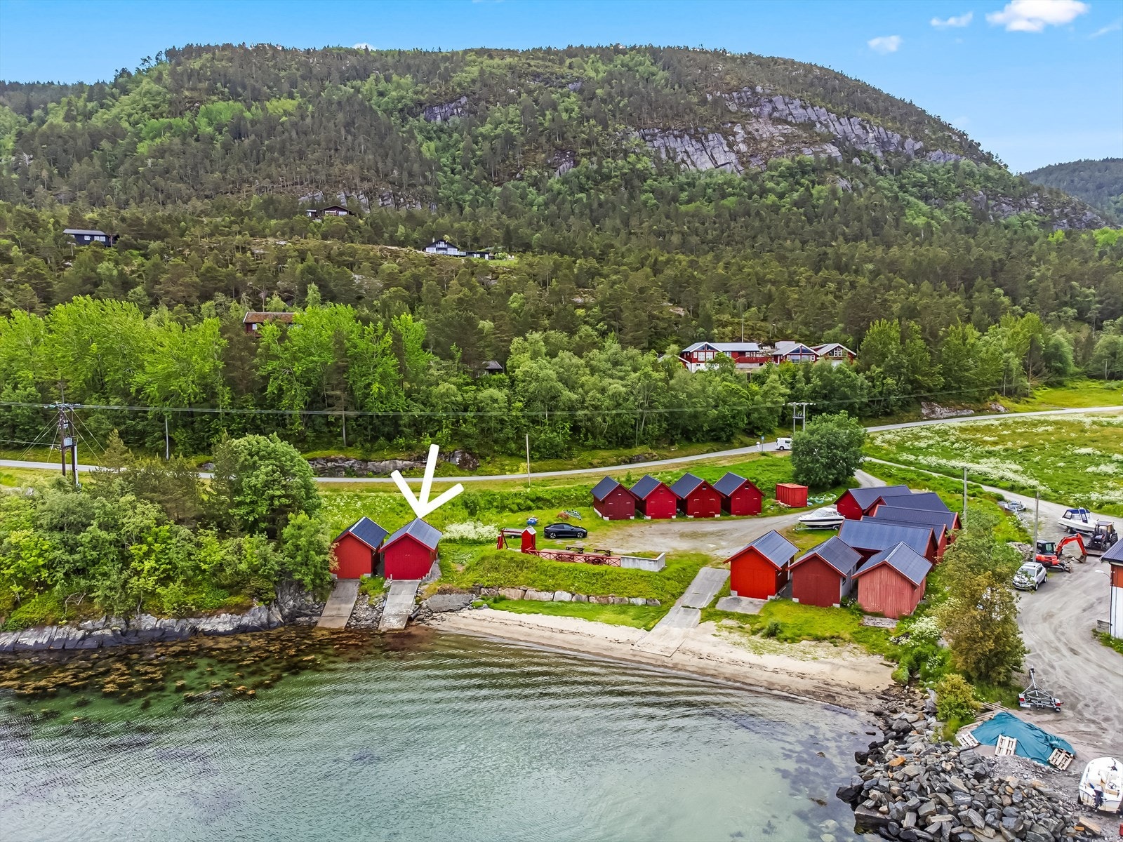 Eiendommen har et eget naust Galleribilde