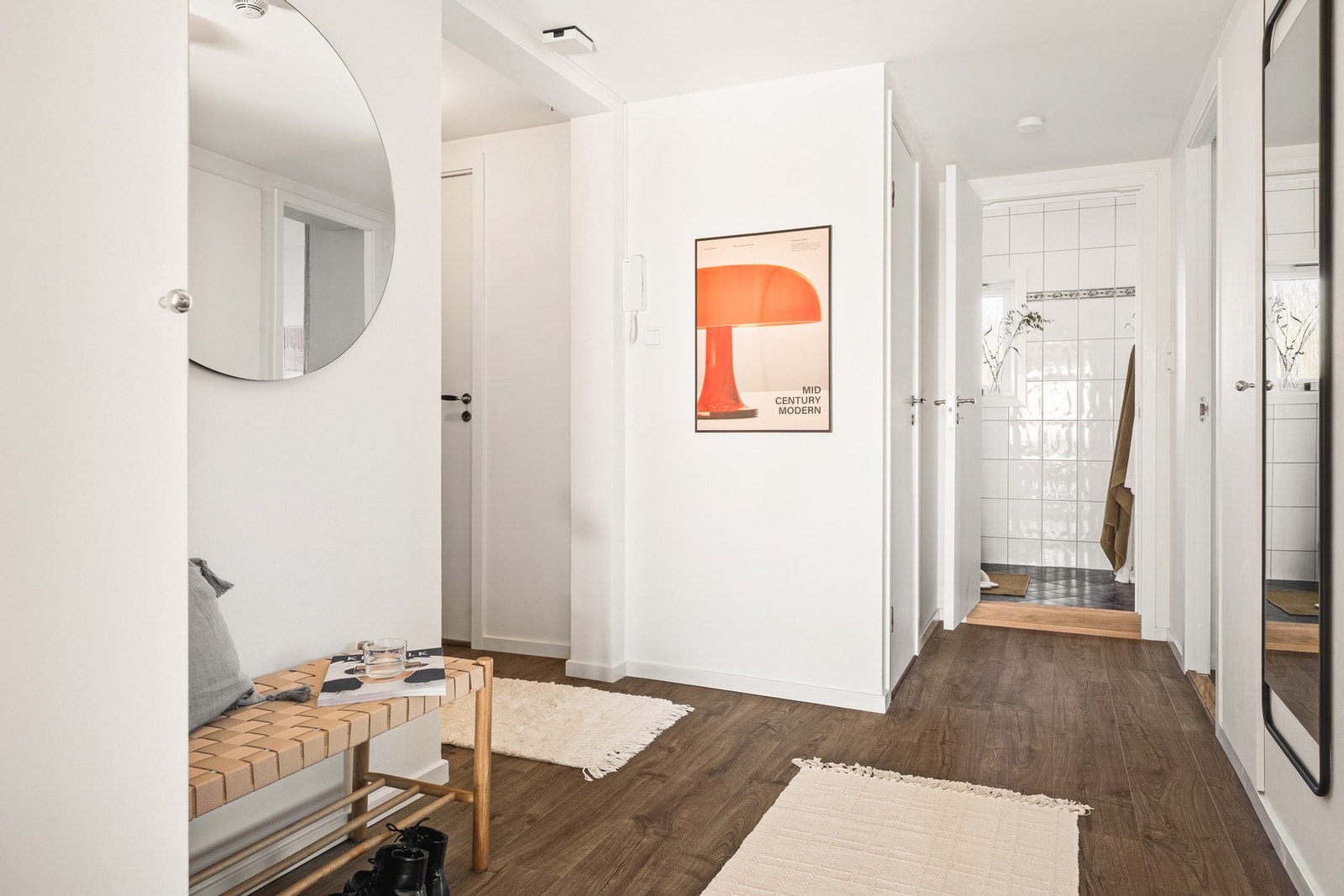 Leiligheten er tilkoblet callingsystem som gjør det enkelt å åpne dørene for de som kommer på besøk. Galleribilde