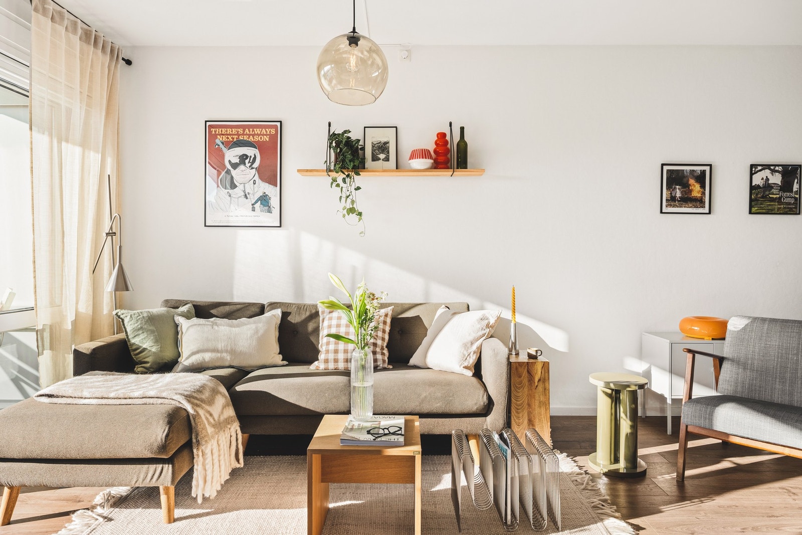 Vi starter med leilighetens naturlige samlingspunkt. Galleribilde