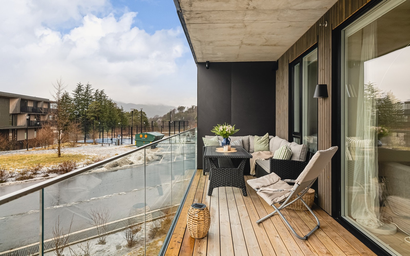 En flott forlengelse av stuen hele året! Galleribilde