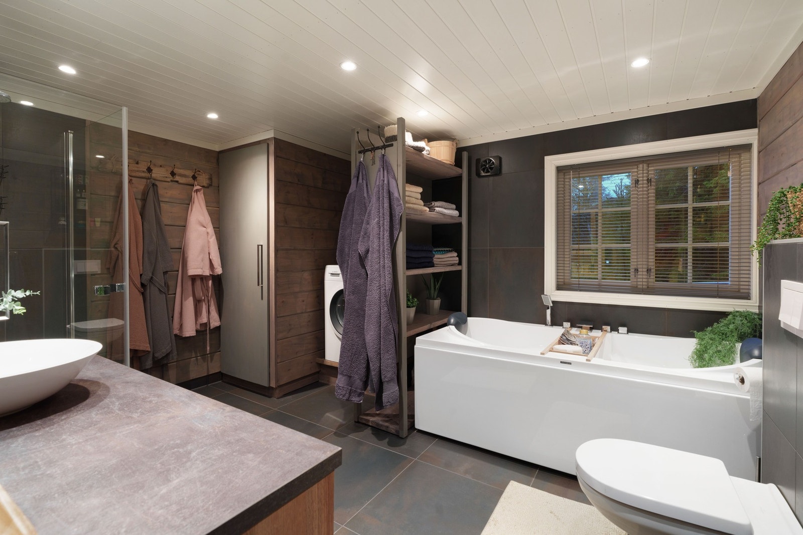 Opplegg for vaskemaskin. Galleribilde