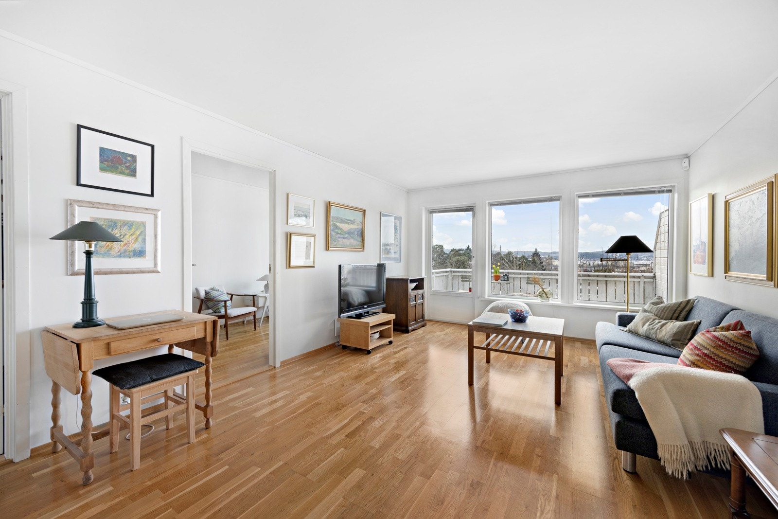 Boligen holder en bra standard og er godt vedlikeholdt Galleribilde