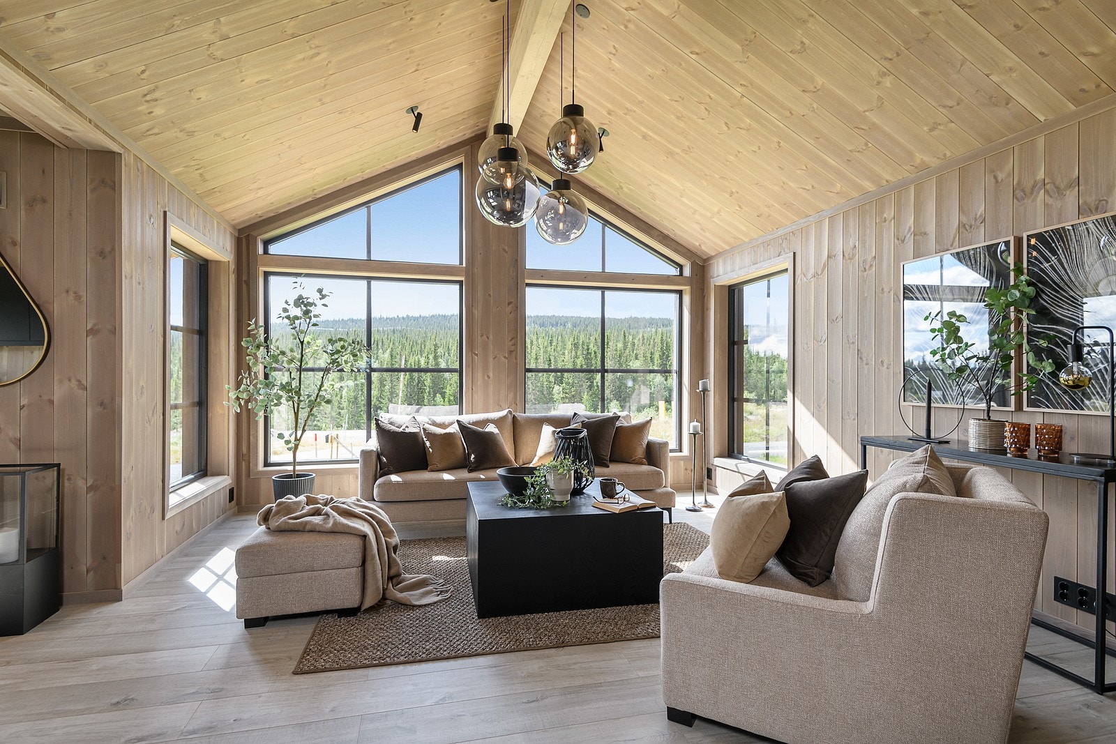 Slåseterlia 8 presenteres av DNB Eiendom ved Martin Sønsteli Galleribilde