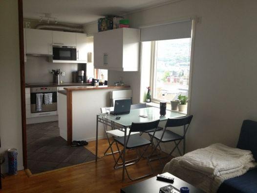 Spiseplass ved kjøkken Galleribilde