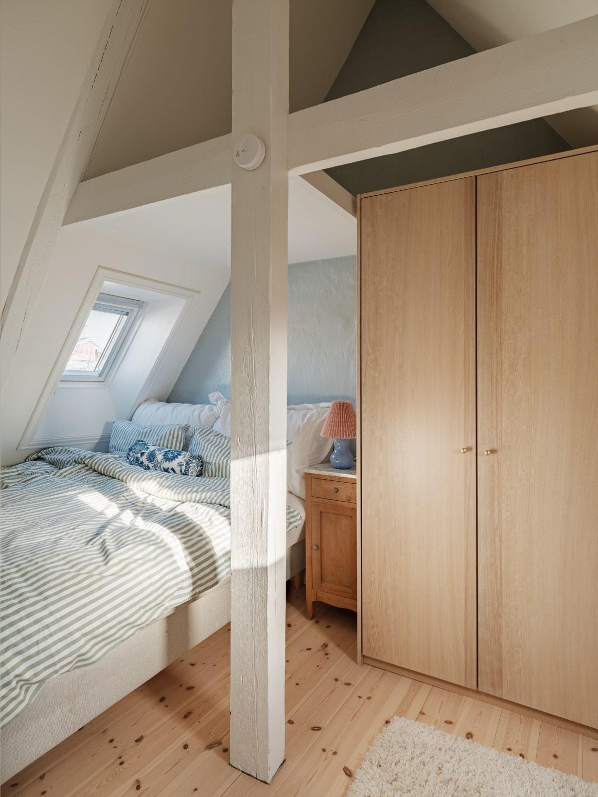 Rommet benyttes som hovedsoverom av dagens eier. Galleribilde