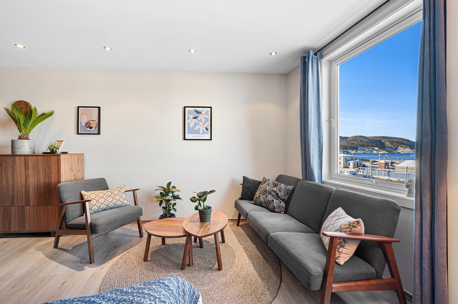 EiendomsMegler 1 v/ Martin Mitani har gleden av å presentere Sandgata 2! En Funksjonell og arealsmart studioleilighet. Galleribilde