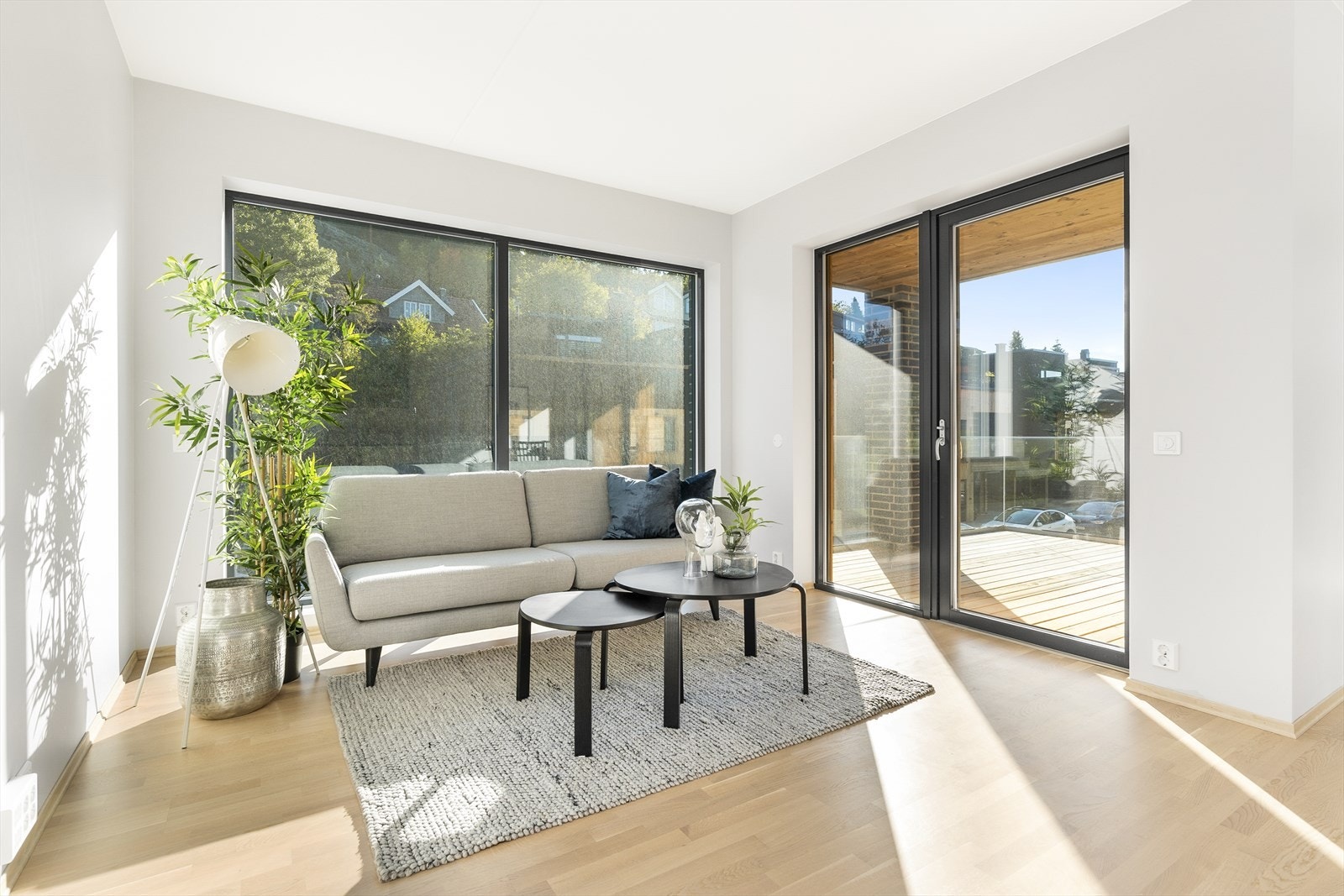 Fra stuen er det adkomst til romslig terrasse. Galleribilde