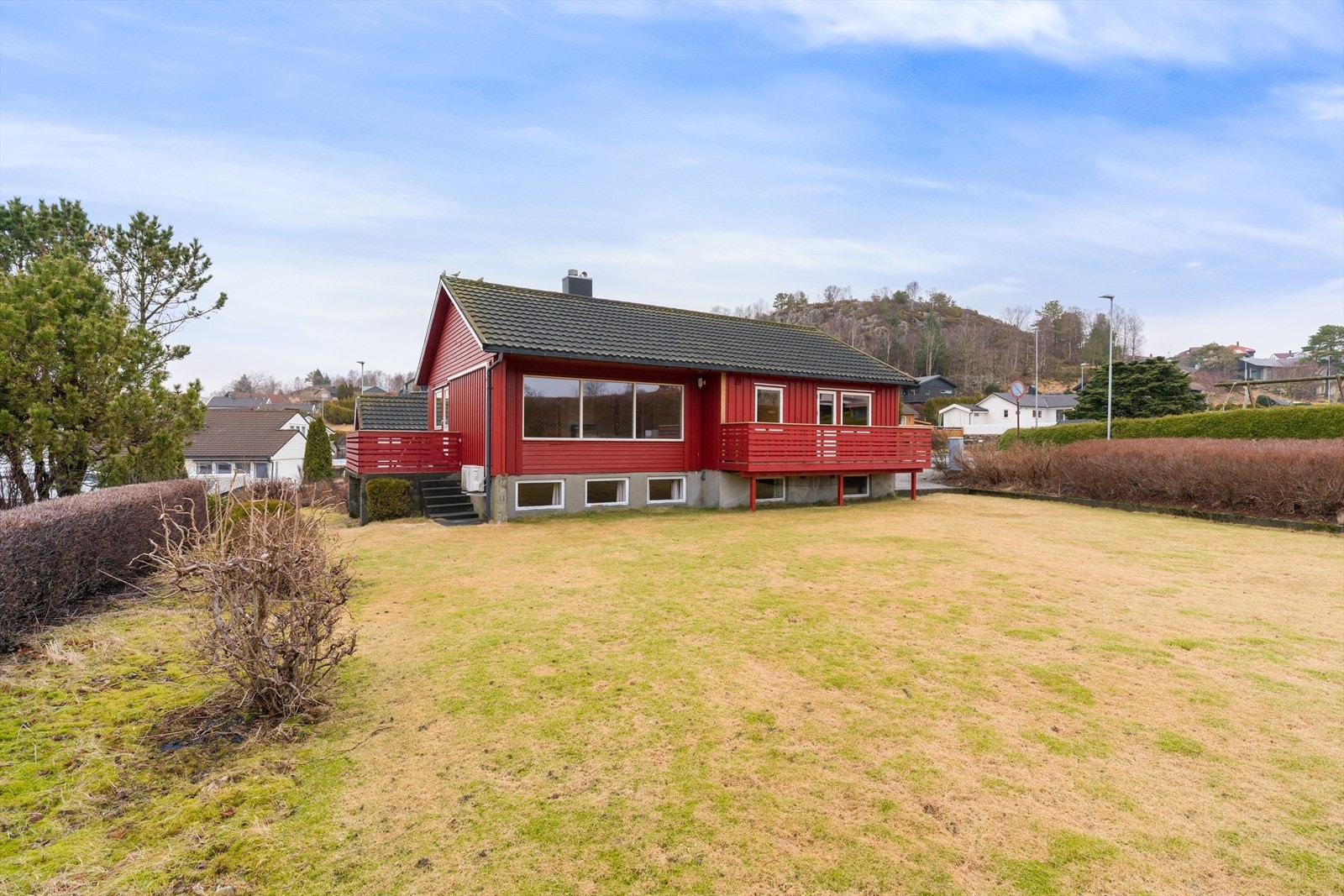 Beliggende fint til i attraktivt boligområde på Solås. Galleribilde