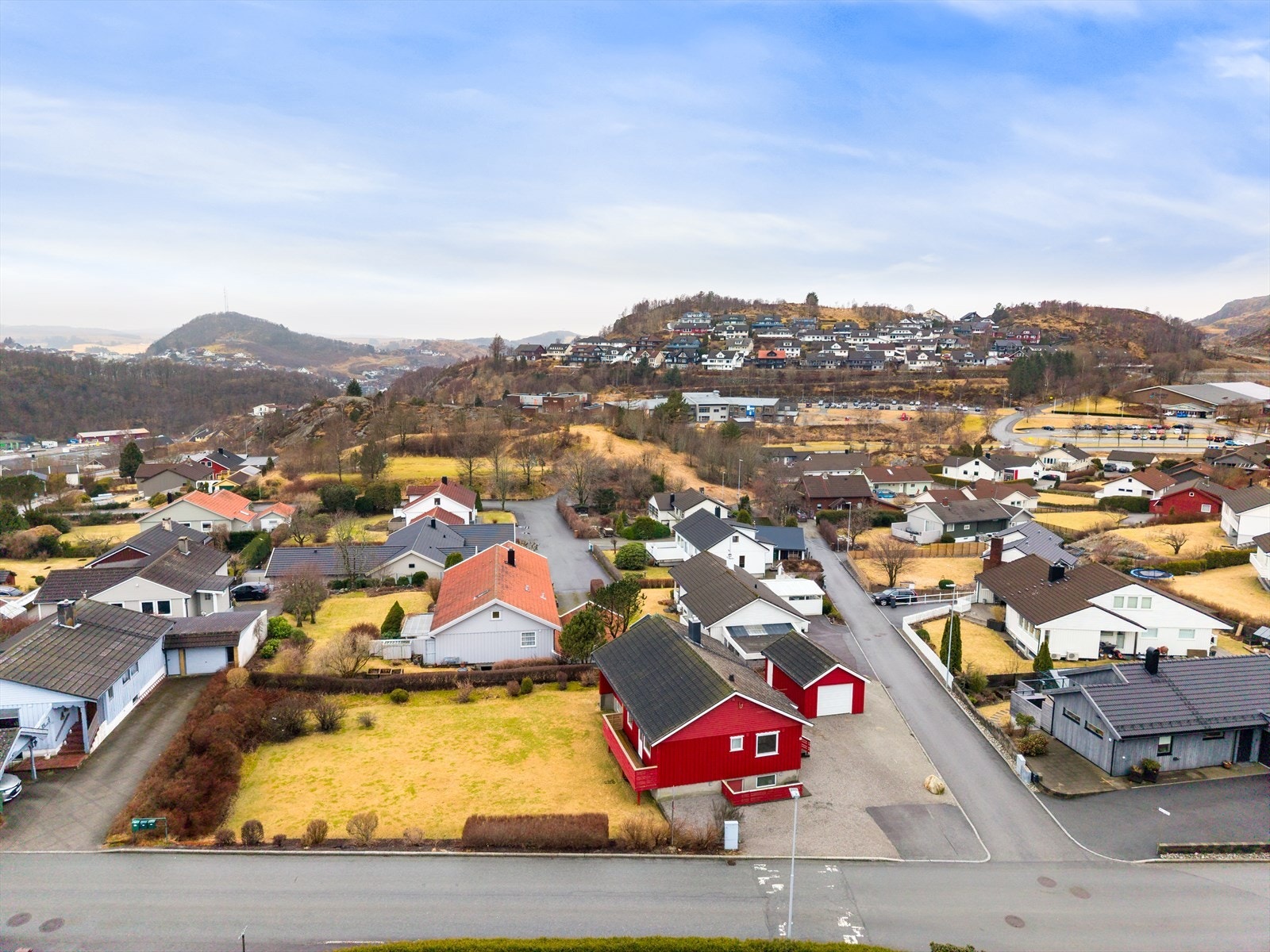 Foto: Joakim Bjerk. EiendomsMegler1 v/Torill Kalsaas presenterer Solåsveien 36 Galleribilde