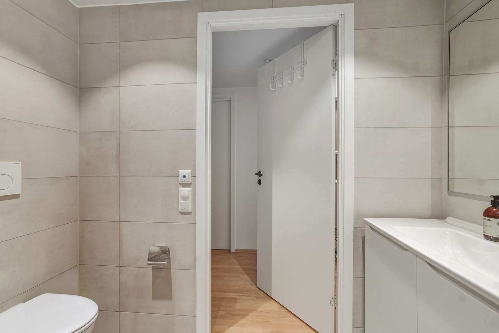 Får vi kommer videre inn har vi badet lett tilgjengelig Galleribilde