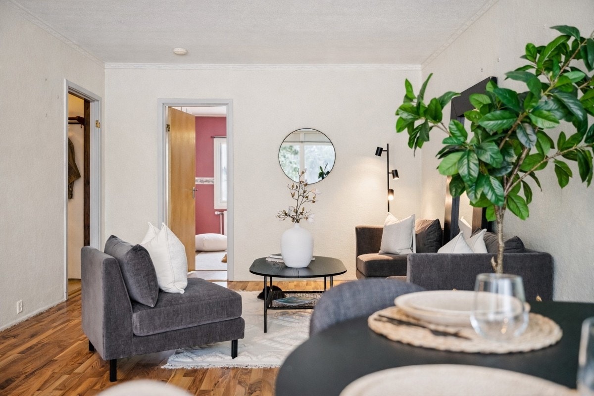 Stuens størrelse sørger for flere gode innredningsmuligheter. Galleribilde