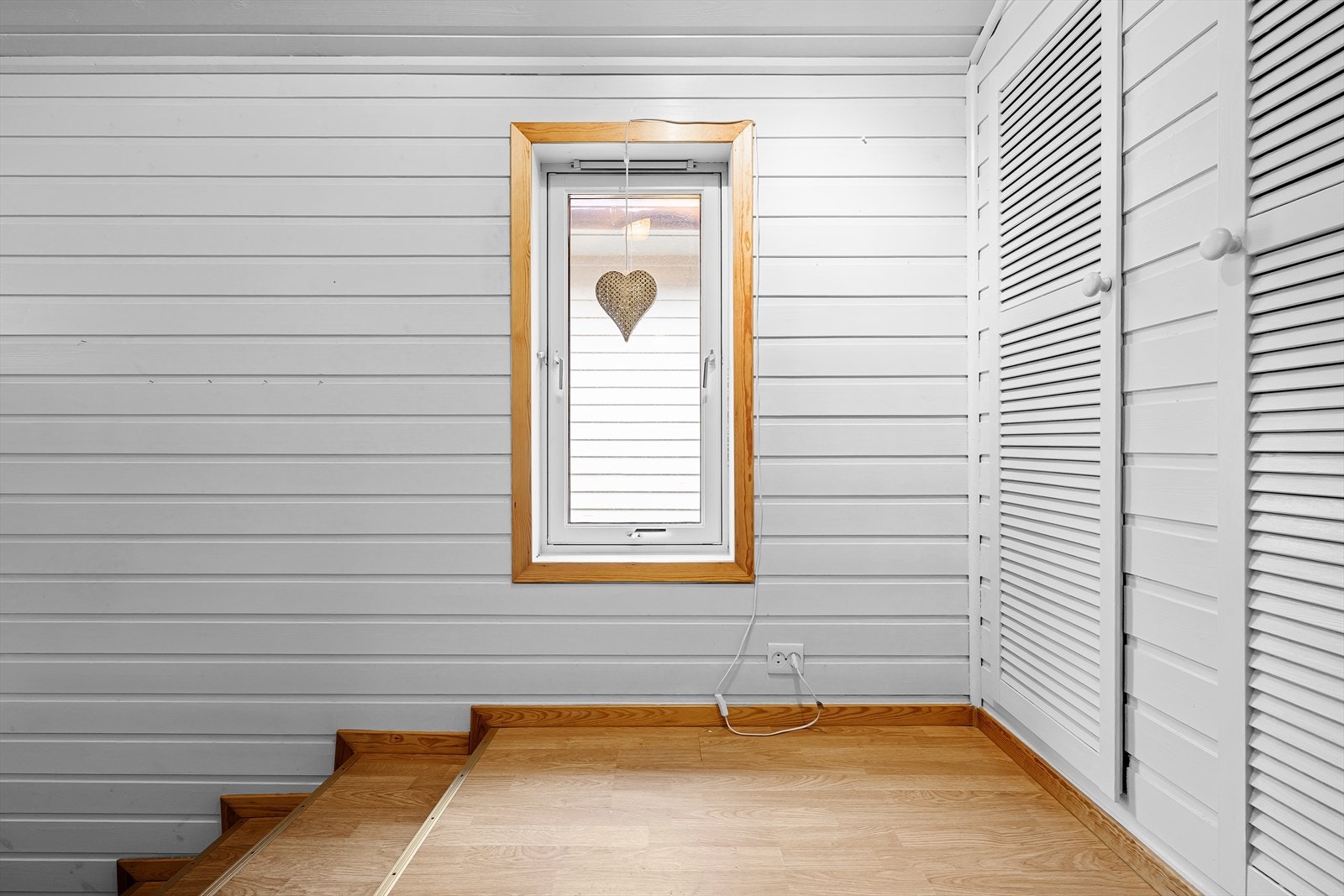 Romslig entré Galleribilde