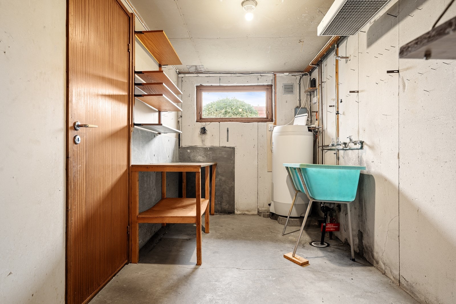 Vaskerom Galleribilde