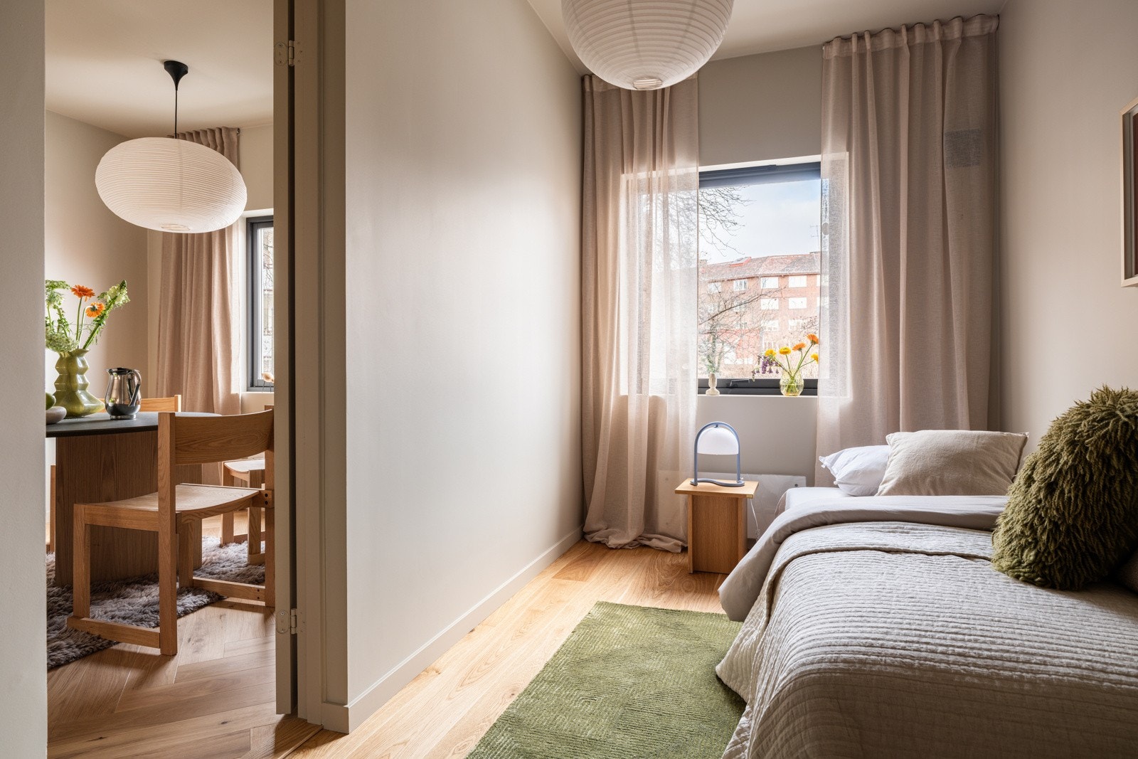 Soverom 3 har adkomst fra spisestuen og er et noe mindre rom som passer perfekt som barnerom, gjesterom eller kontor. Galleribilde