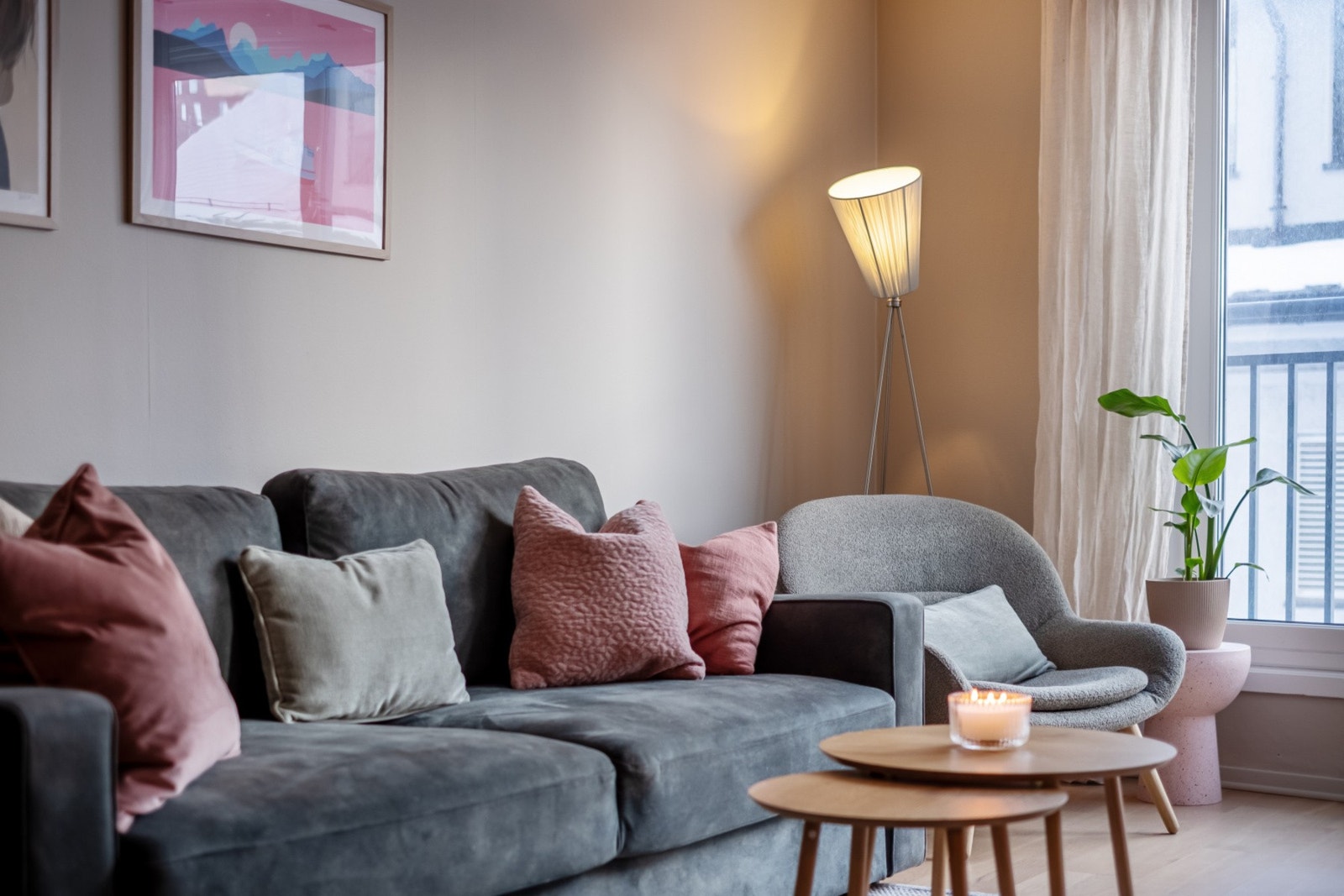 Leiligheten har et moderne preg med sine lyse farger, Galleribilde