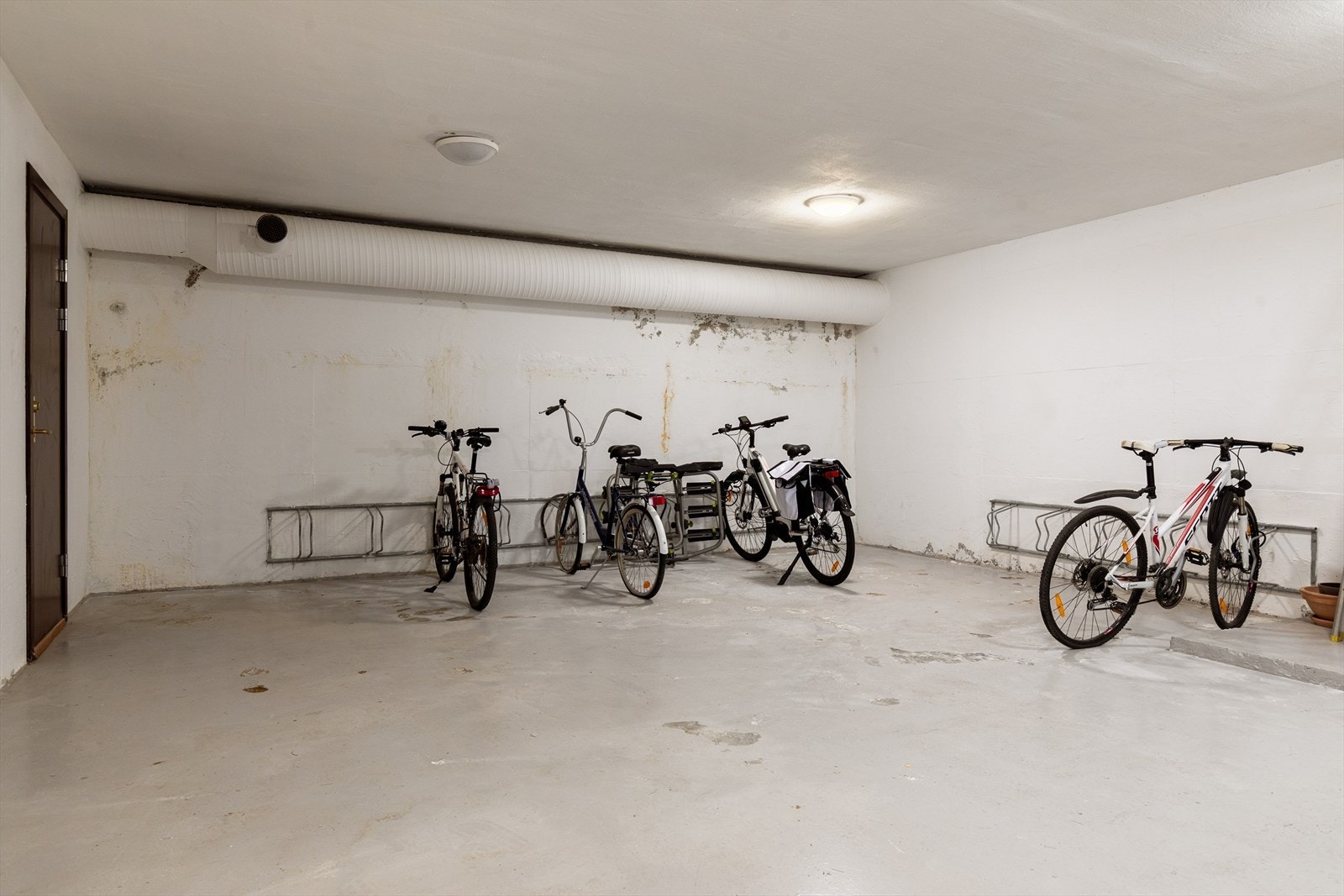 Felles sykkelparkering Galleribilde