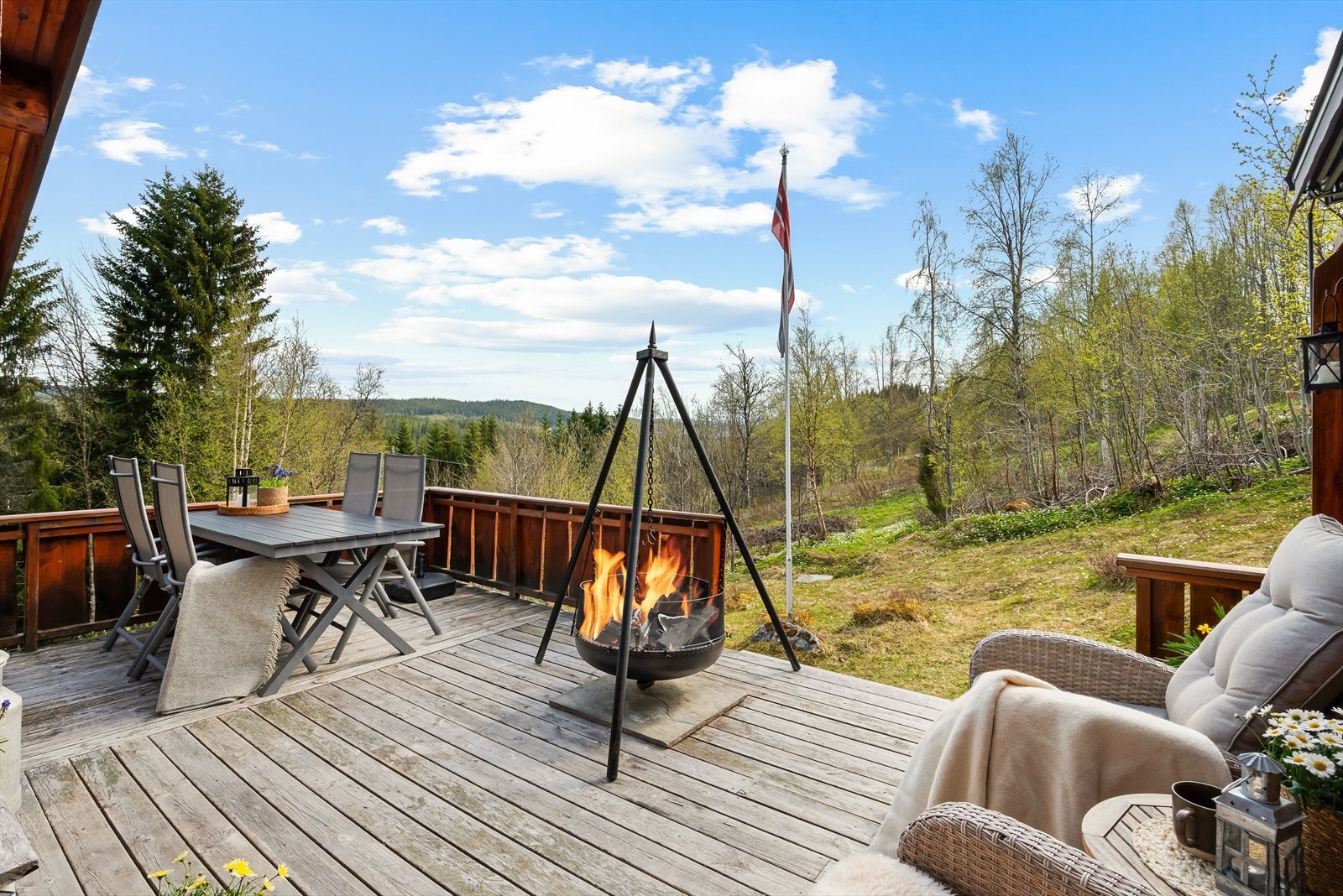 Velkommen til en sjarmerende fritidsbolig beliggende i et veletablert hyttefelt i Rennebu. Galleribilde