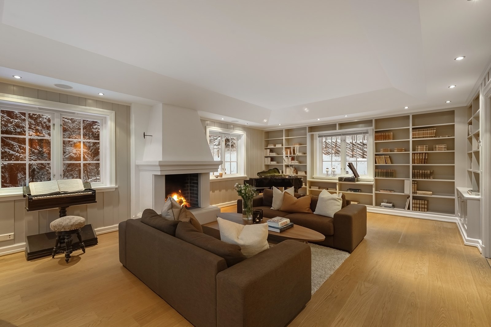 Kveldsstemning i stue 1 Galleribilde