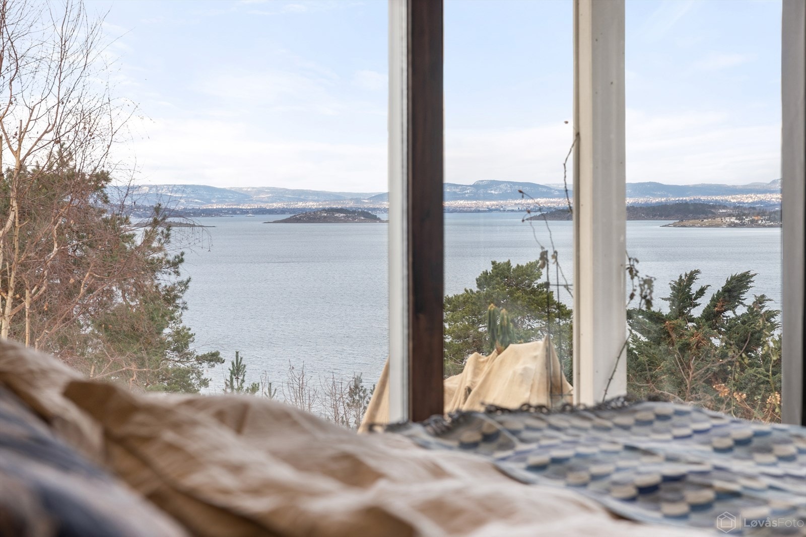 Her ligger alt til rette for å våkne opp til flott utsikt. Galleribilde