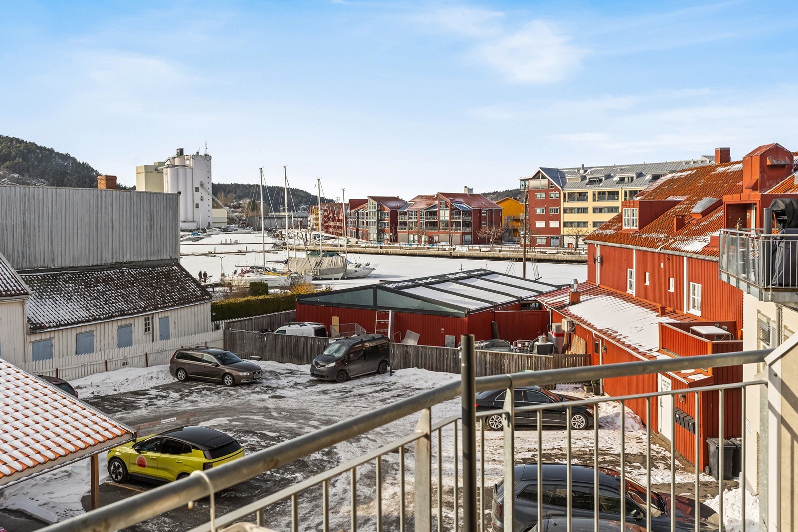 Fint utsikt mot indre havn. Galleribilde