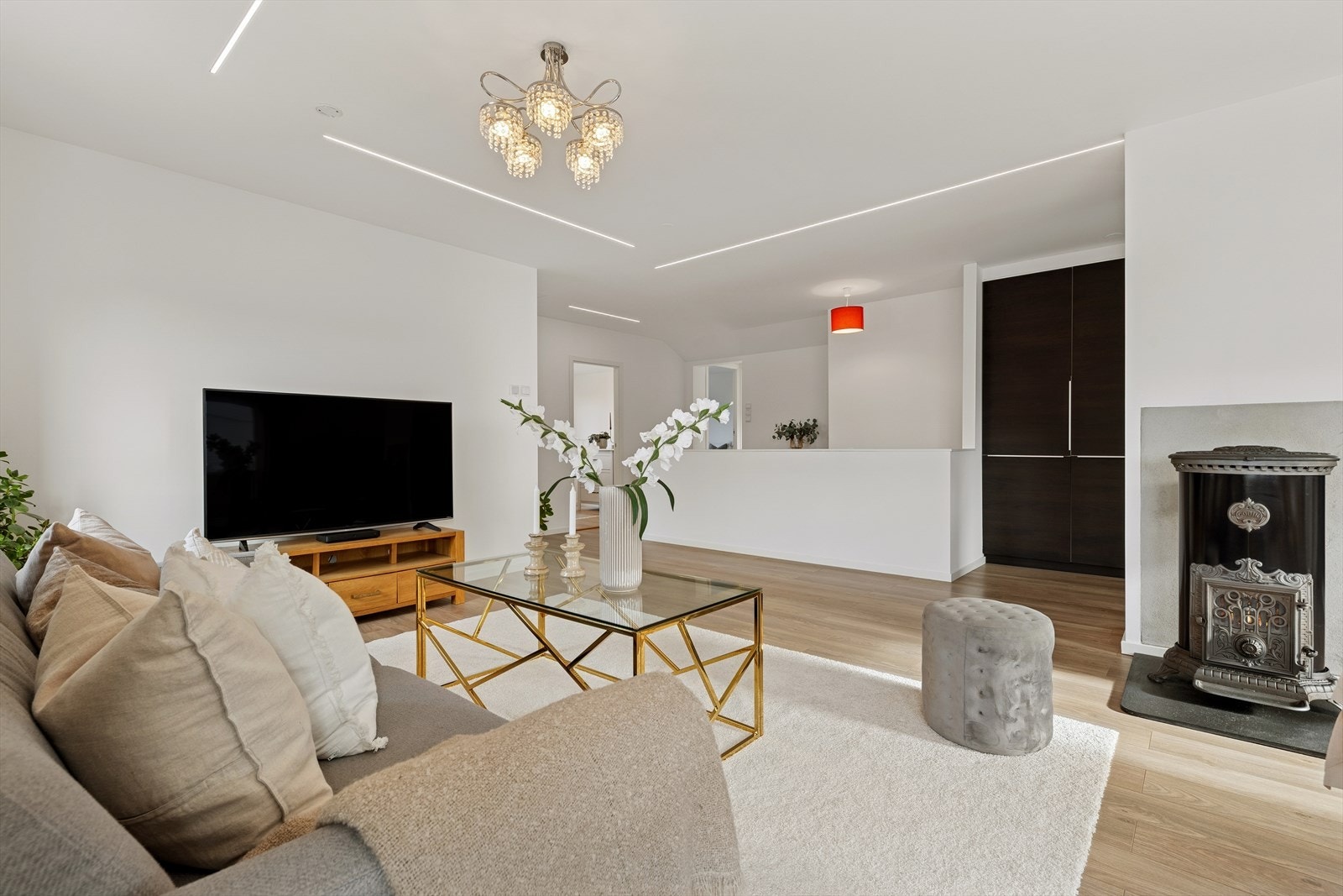 Sofagruppen har en fin plassering i rommet. Galleribilde