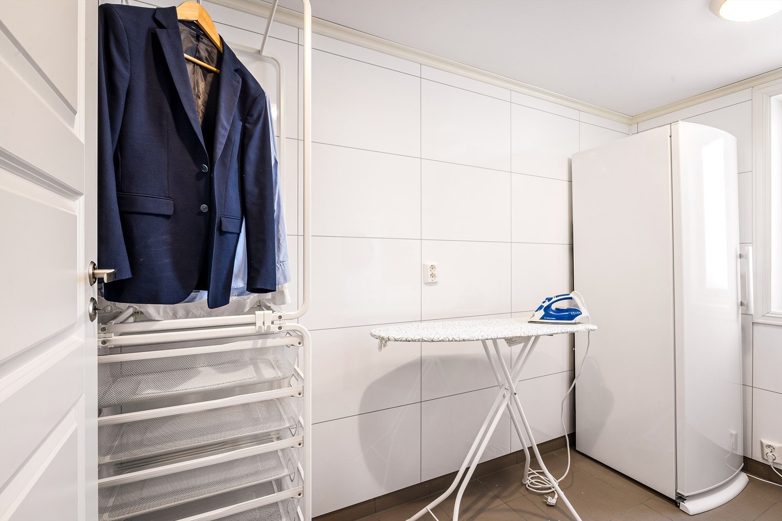 I 2017 og 2018 ble hele underetasjen revet og bygget opp på nytt. Fryseskapet følger også med på kjøpet. Galleribilde