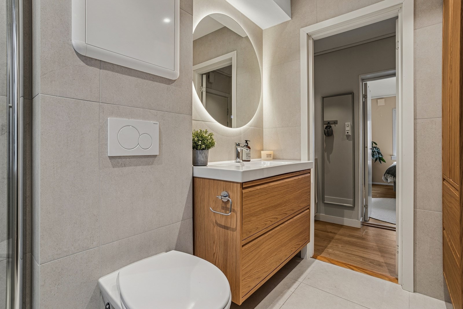 Ved oppussing ble det lagt nye, flotte fliser og moderne innredning som gir et ekslusivt preg. Galleribilde