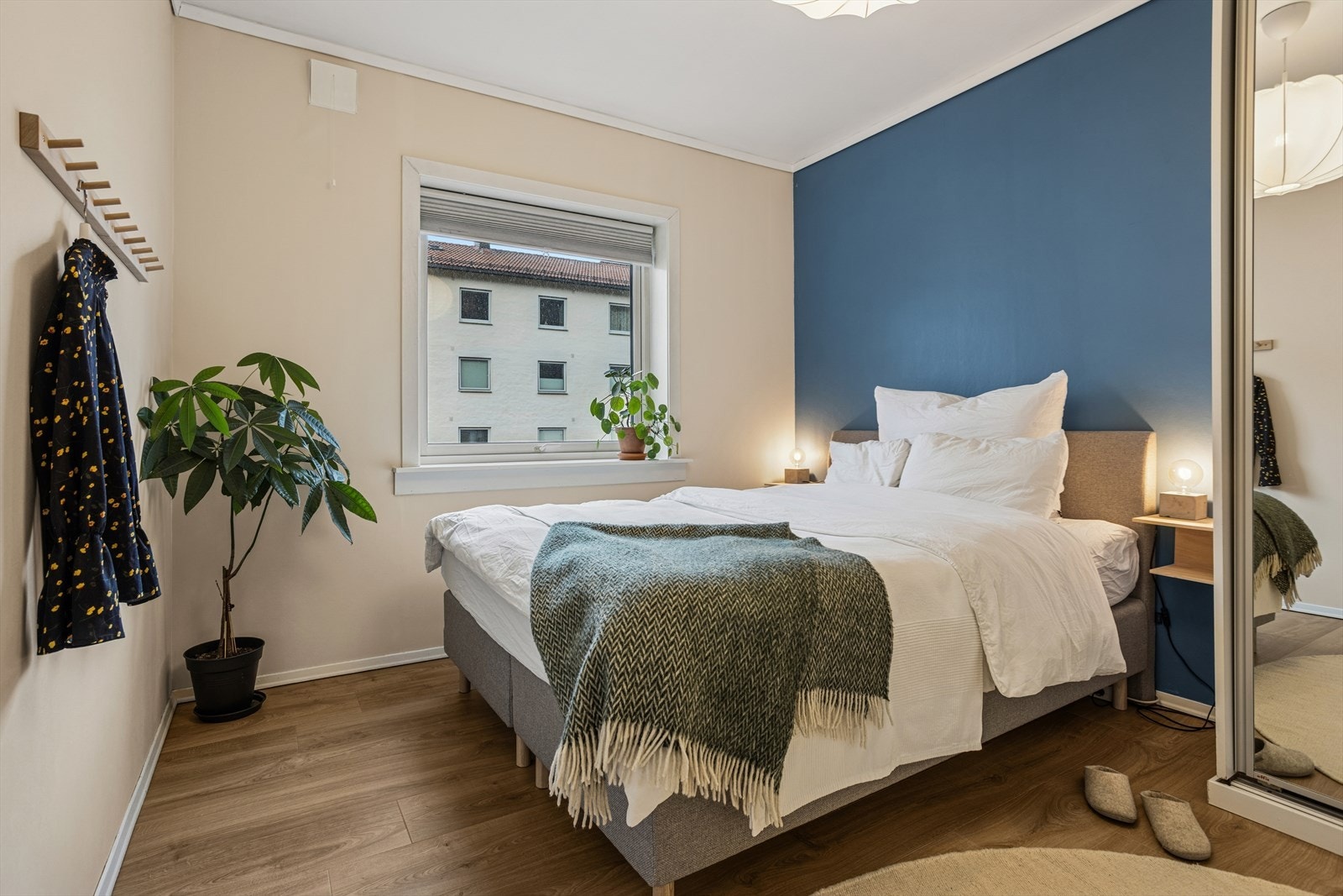 Det er i tillegg montert plissegardiner som gir både komfort og skjerming. Galleribilde