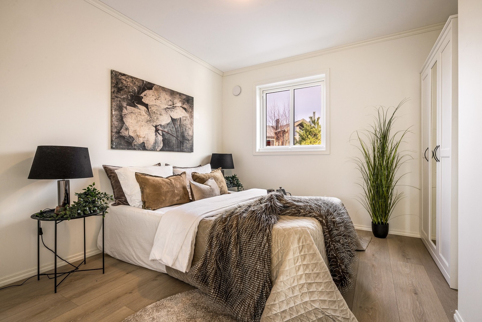 Hovedsoverom er 9,8 kvm og har god plass til garderobeskap Galleribilde