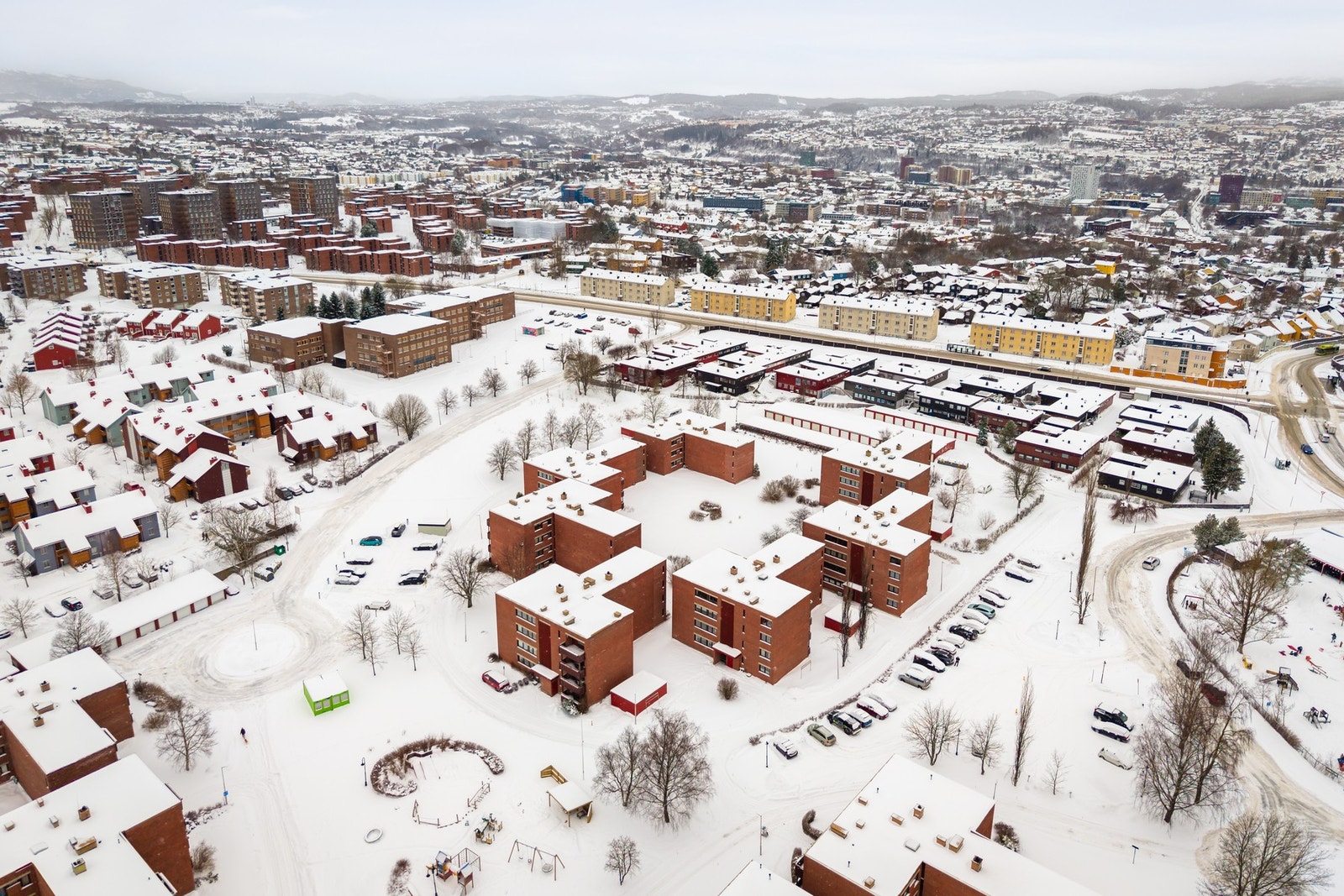 Godt med parkeringsmuligheter på felles oppstillingsplasser Galleribilde