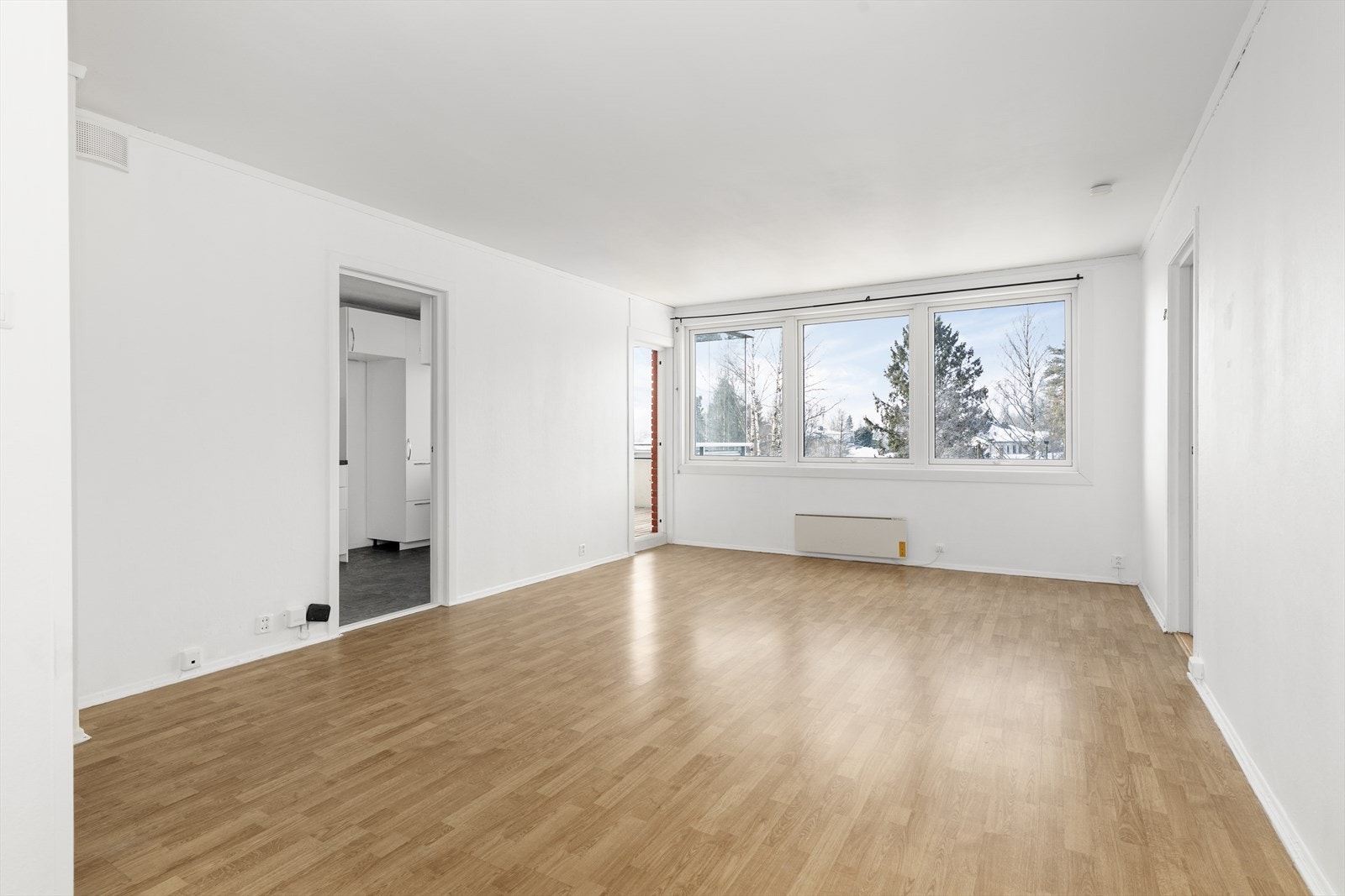 Det er installert kabel-tv og internett som er inkludert i de oppgitte felleskostnadene. Galleribilde