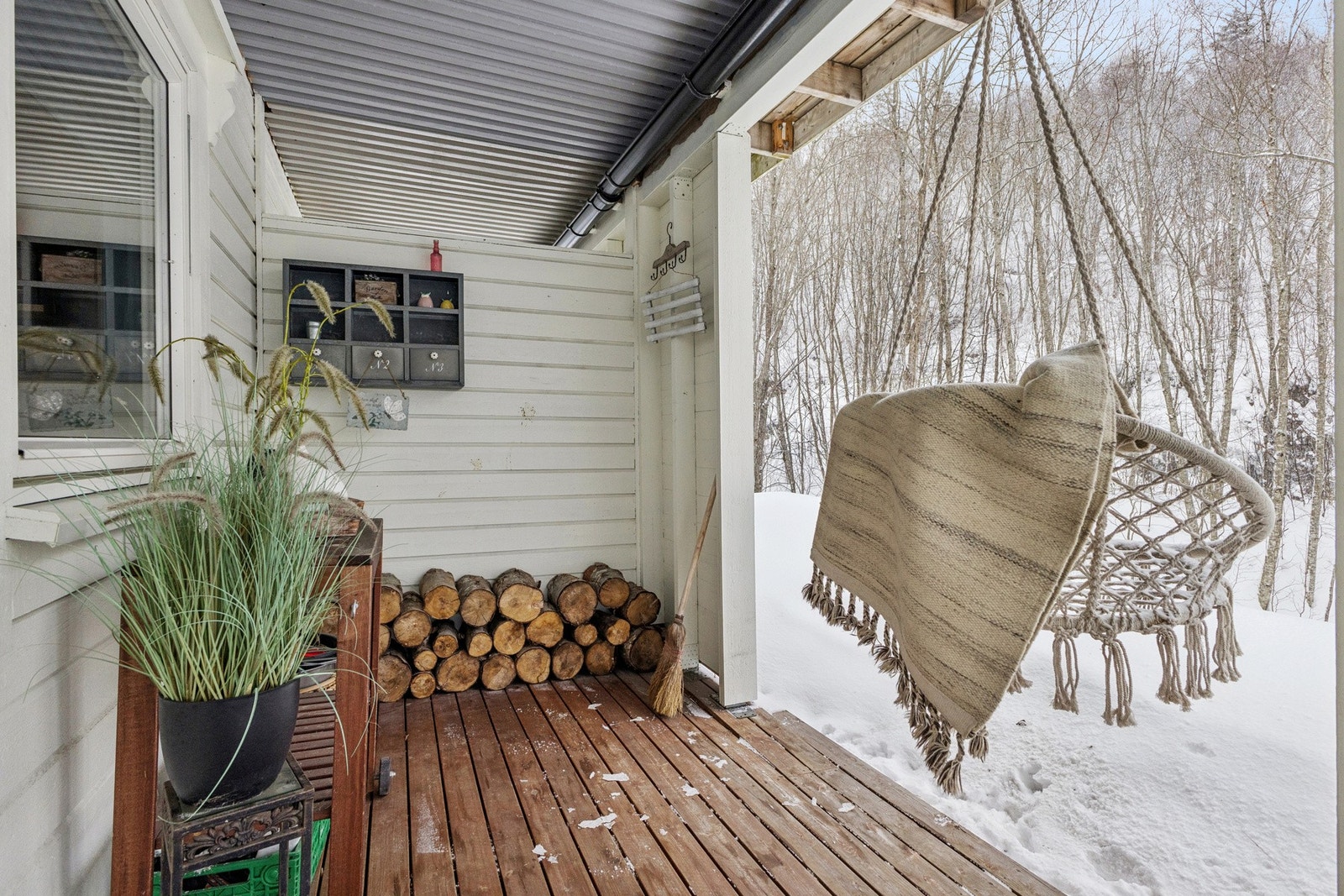 Utgang til markterrasse fra det største soverommet nede. Galleribilde