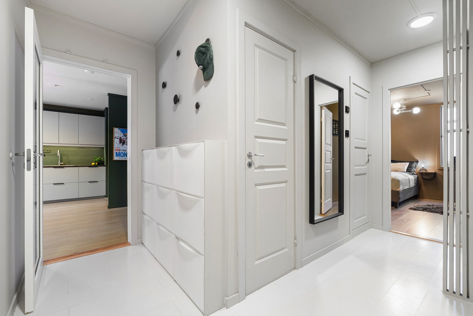 Godt med lagringsplass i tilhørende boder i fellesareal. Galleribilde