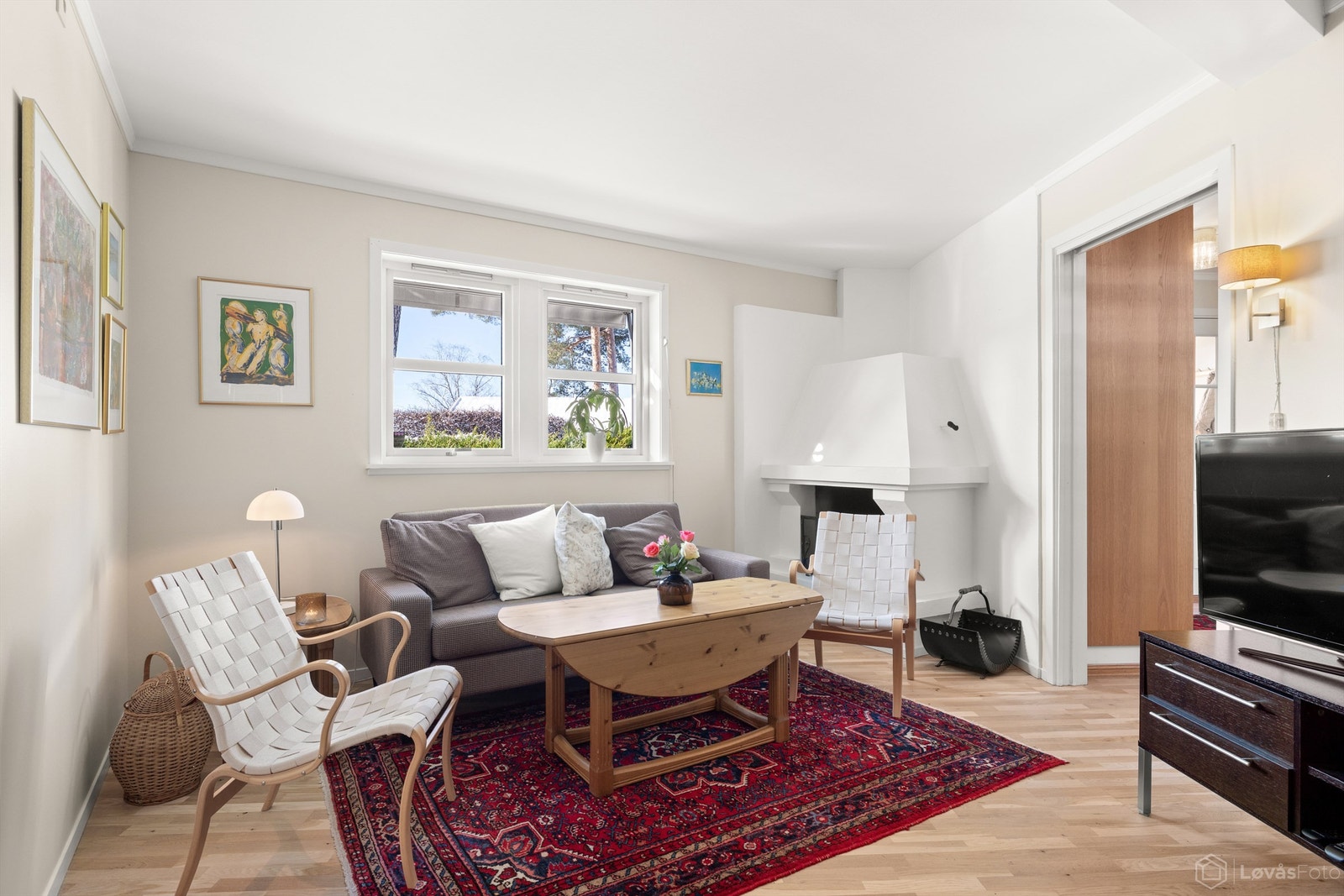 Tv-stue med peis Galleribilde