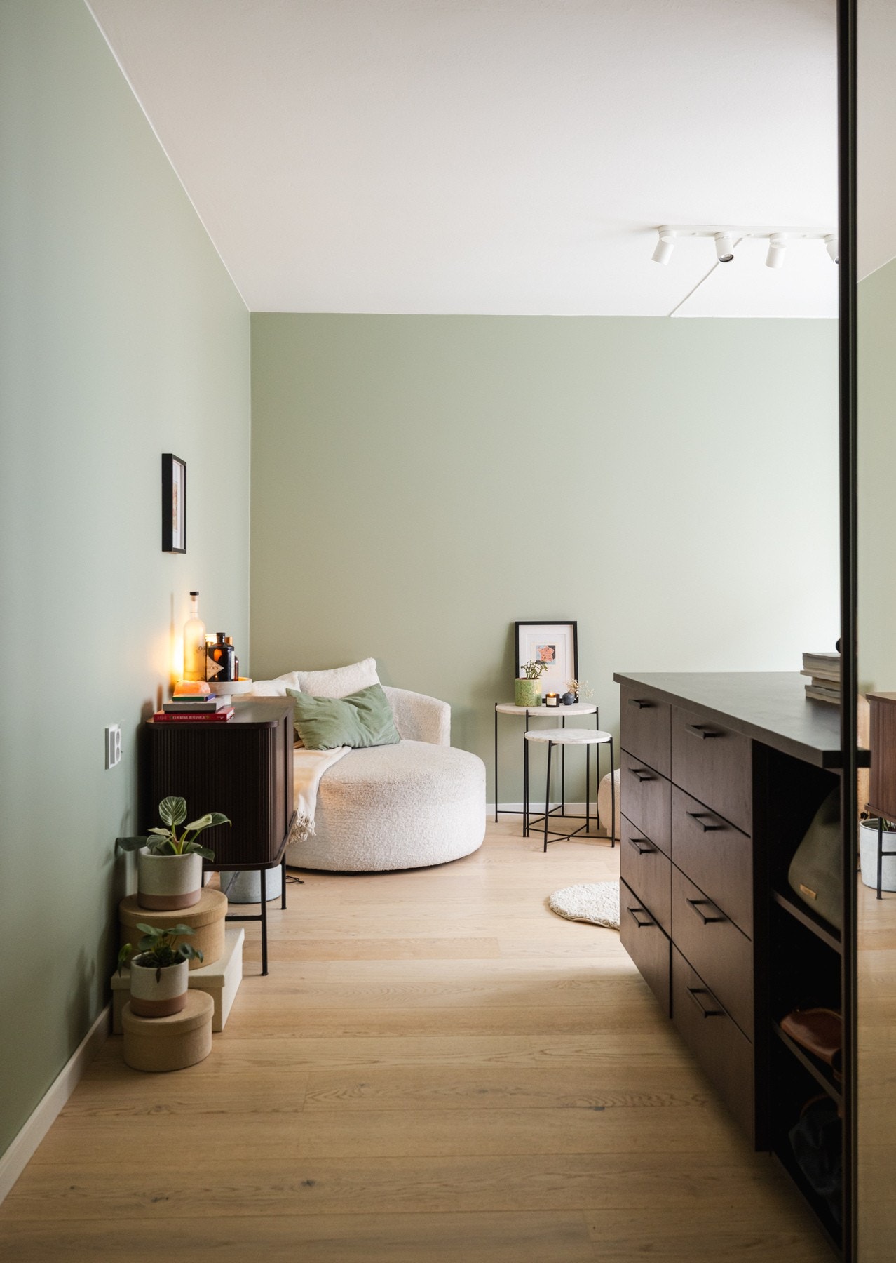 Takhøyden ble målt til 2,6 meter i stuen. Galleribilde