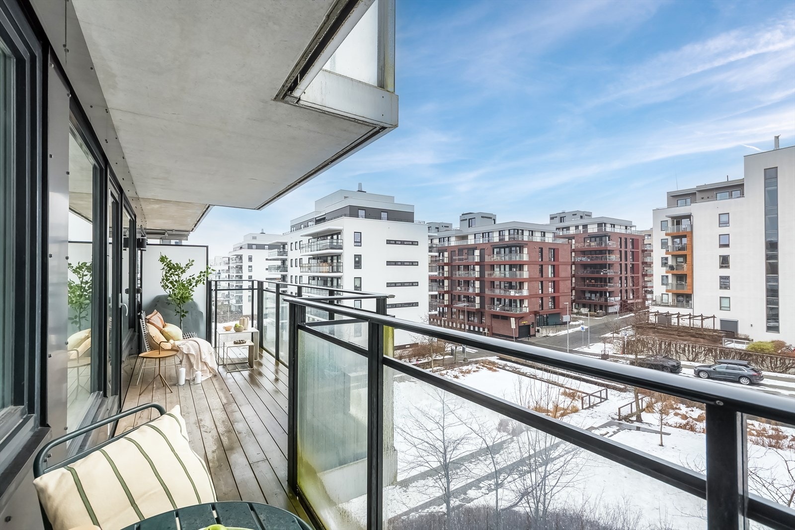 Her får kjøper gleden av gode solforhold, og sene sommerkvelder. Galleribilde