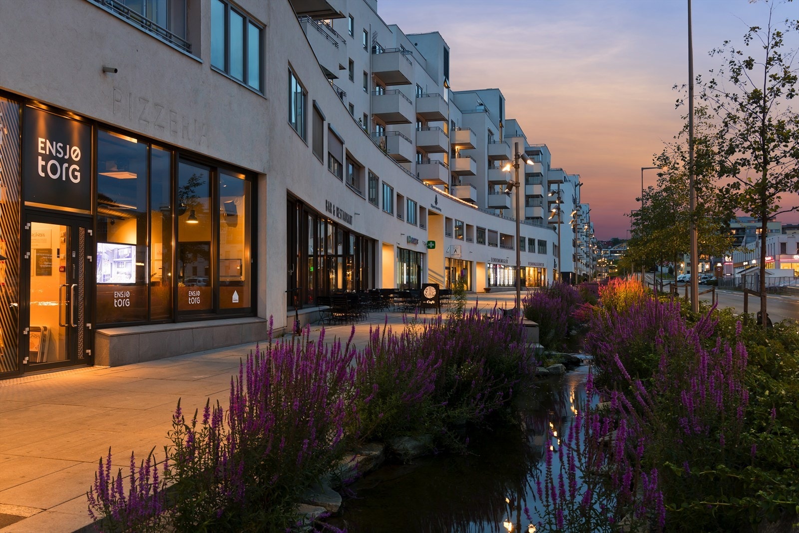 Ensjø Torg har både Spar, Kiwi og Rema 1000. Galleribilde