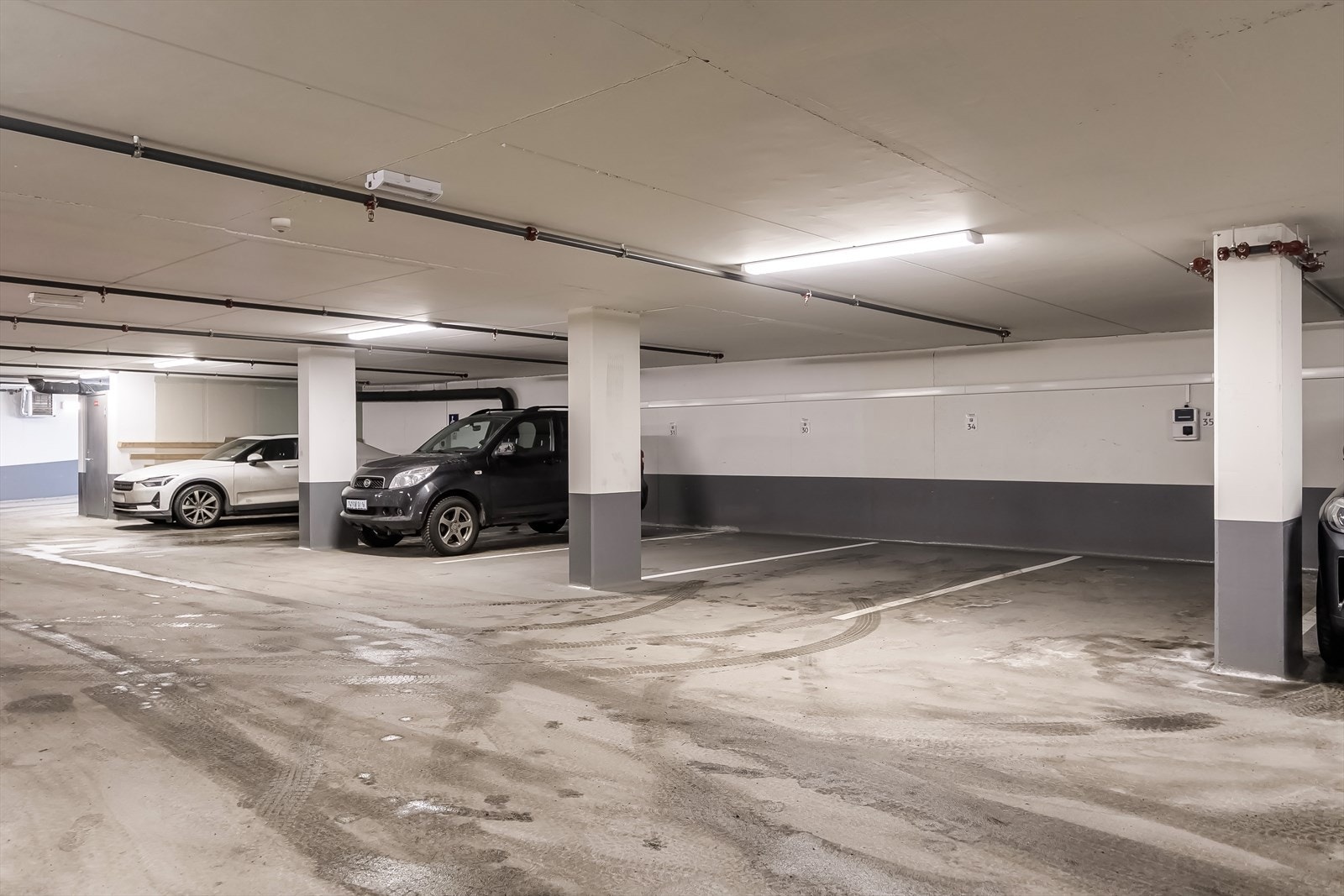 Leiligheten disponerer en garasjeplass i felles garasjeanlegg. Galleribilde