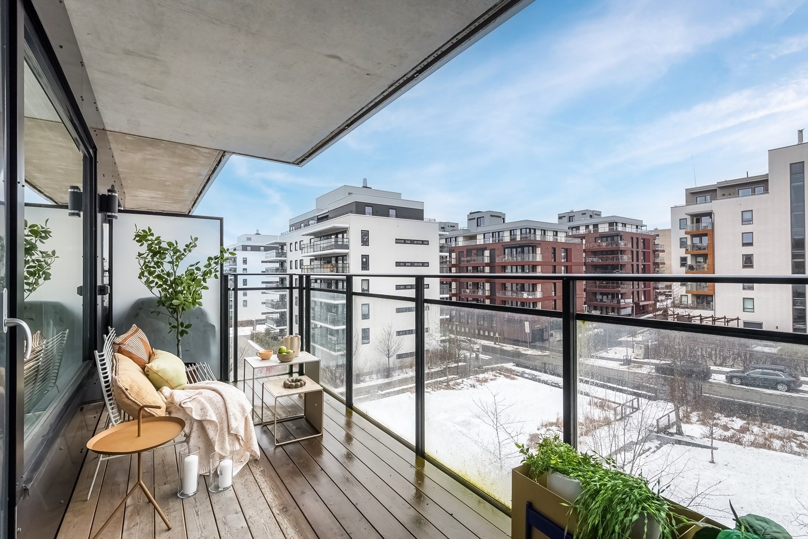 Fra stue er det utgang til en romslig, nordvestvendt balkong på 11 m². Galleribilde