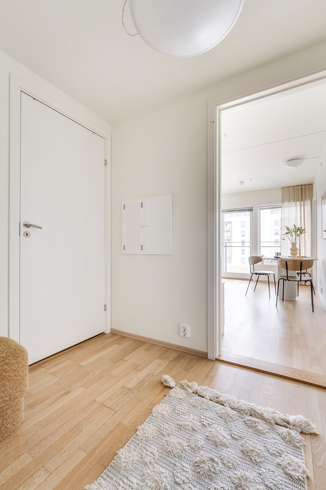 Entrè med direkte adkomst til innvendig bod og bad. Galleribilde