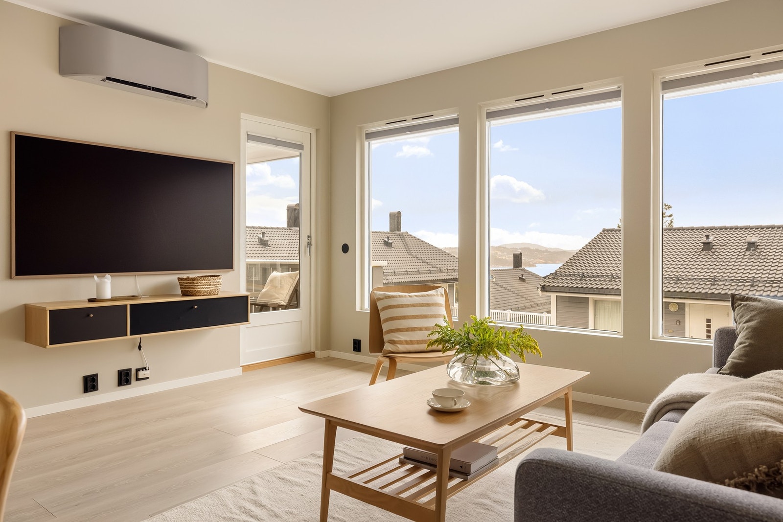 Sethøyen 33 presenteres av Mekleriet eiendomsmegling ved Eivind Kalve og Frode Hauge! Fotograf: Nathalie Reinholdtsen Galleribilde