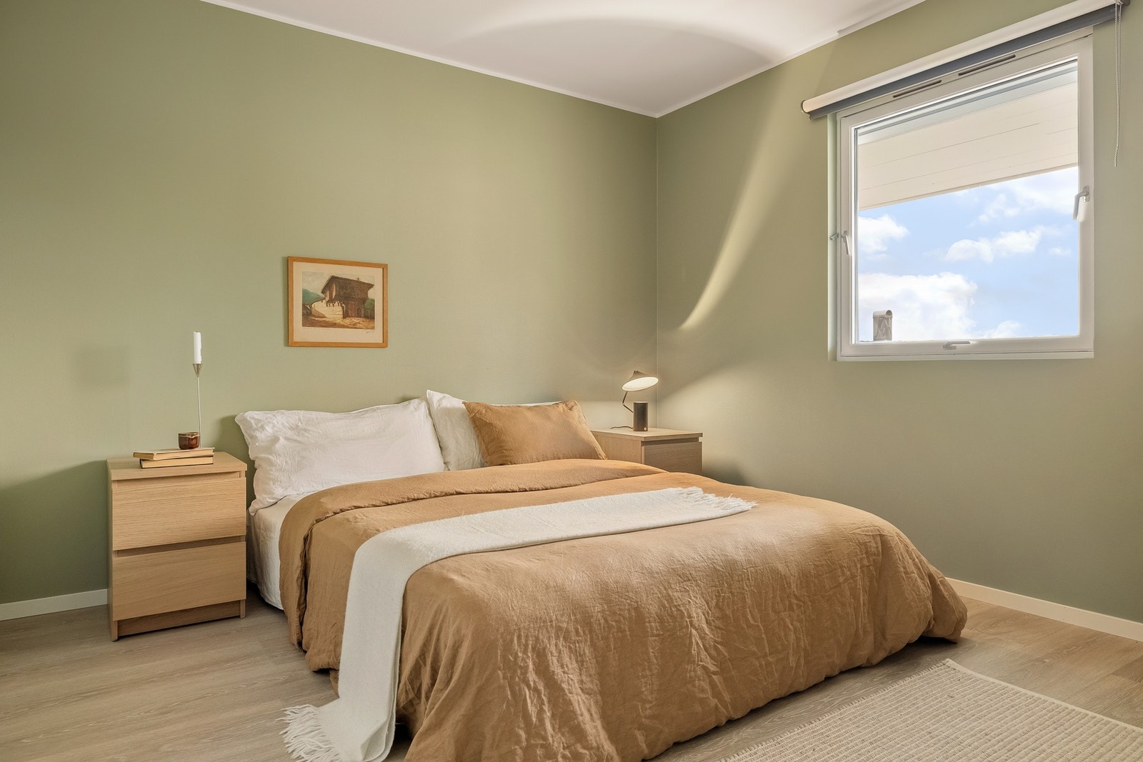 Leilighetens hovedsoverom måles til 11 kvm. Galleribilde