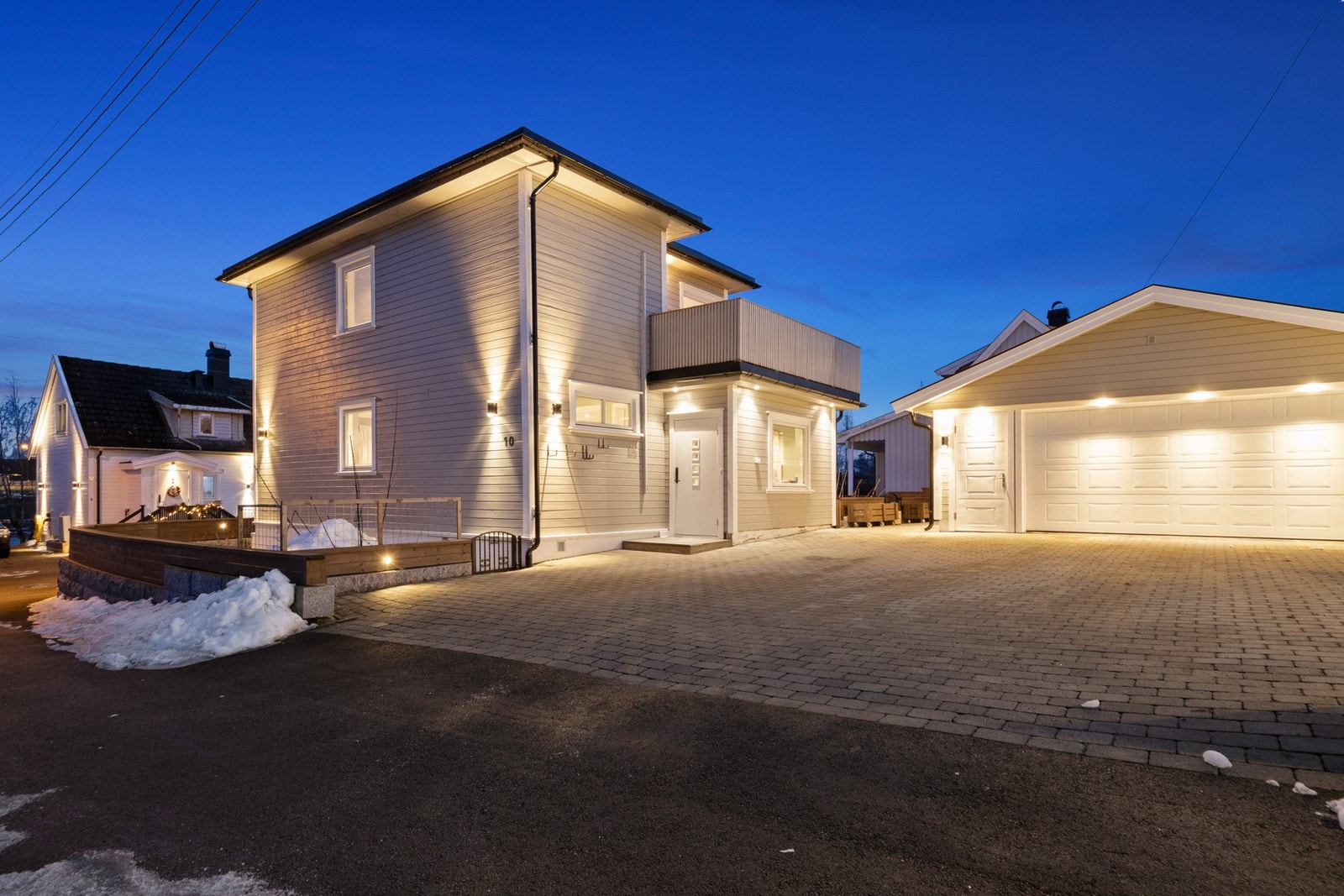 PrivatMegleren Tønsberg v/ Christoffer Fischer har gleden av å presentere Skarphagaveien 10. Galleribilde