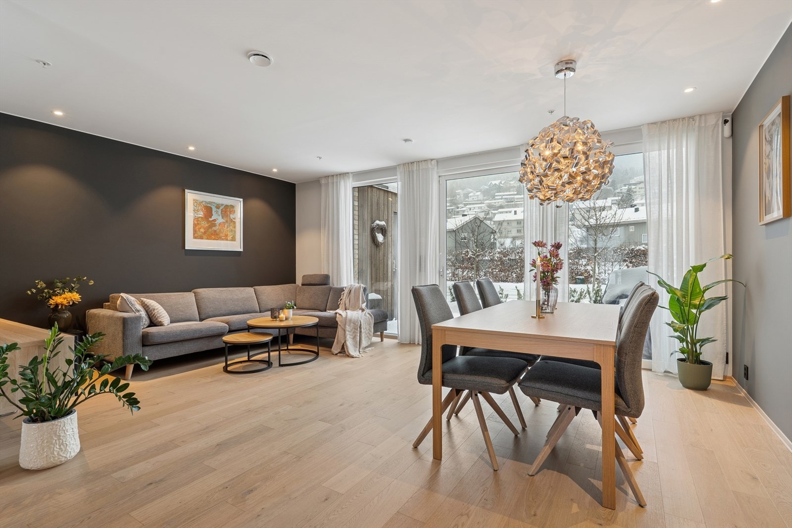 Vannbåren gulvvarme i hele boligen (bortsett fra teknisk rom) Galleribilde