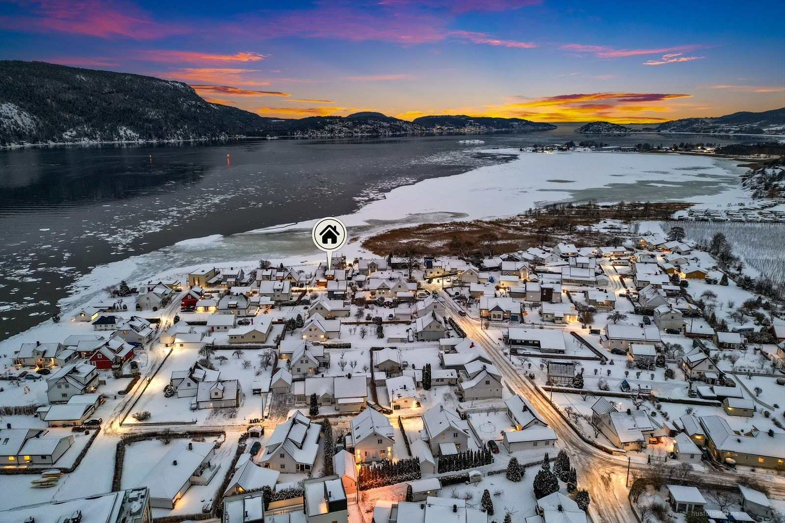 Svelvik er et trygt og familievennlig område med nærhet til skoler, natur og kyst. Galleribilde