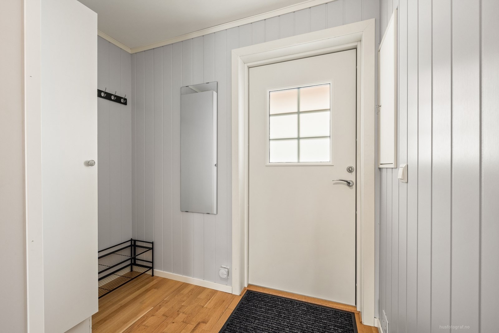 Velkommen inn til den separate utleieleiligheten. Galleribilde