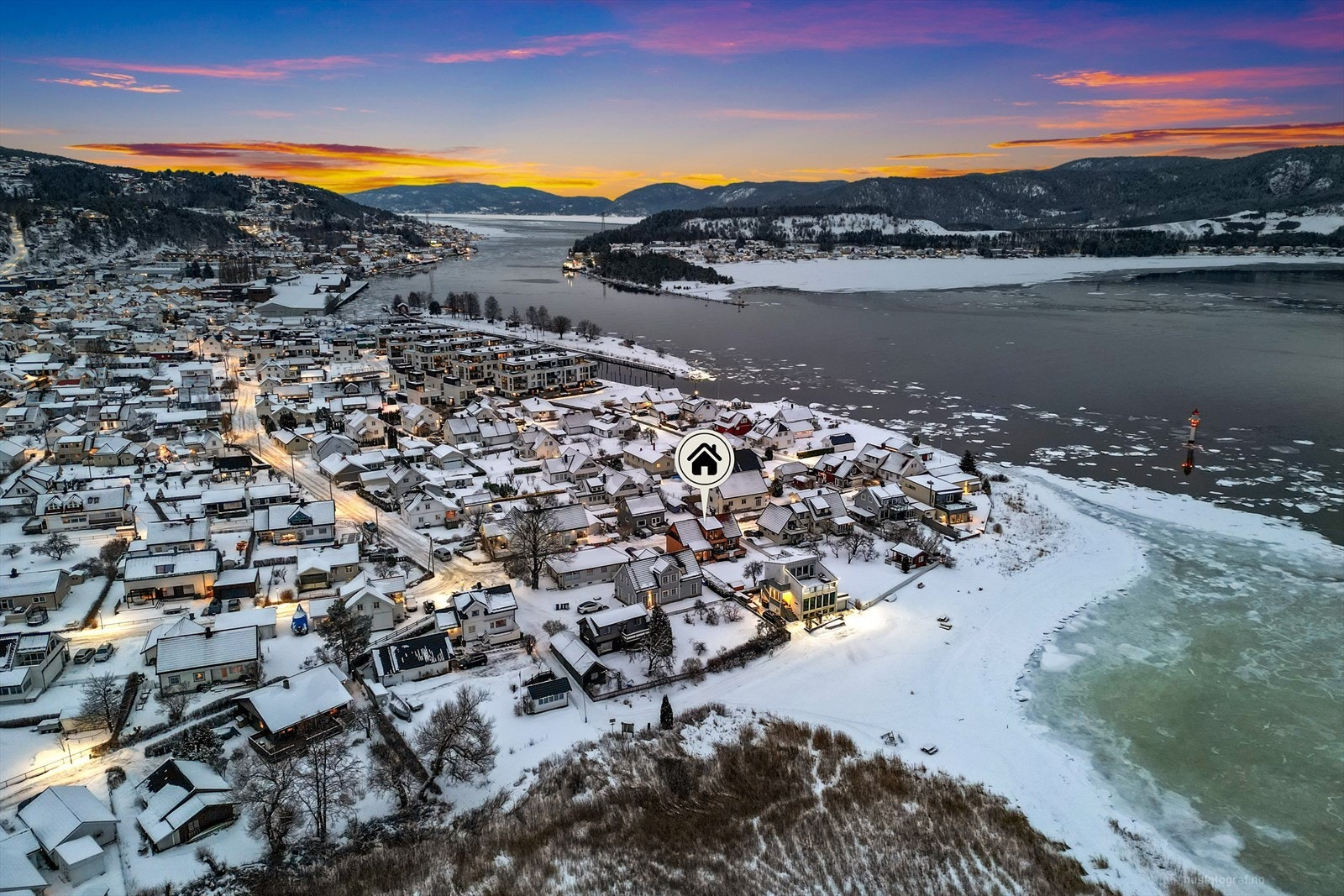 Boligen ligger flott til på Grunden i Svelvik. Galleribilde