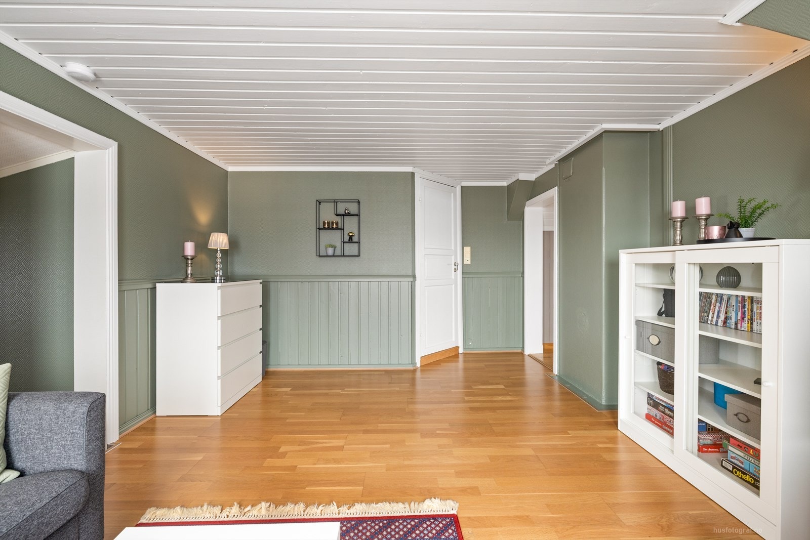 Med god plass til lek, gaming eller filmkvelder, blir dette et naturlig samlingspunkt hvor de unge kan trekke seg tilbake og ha sitt eget område. Galleribilde