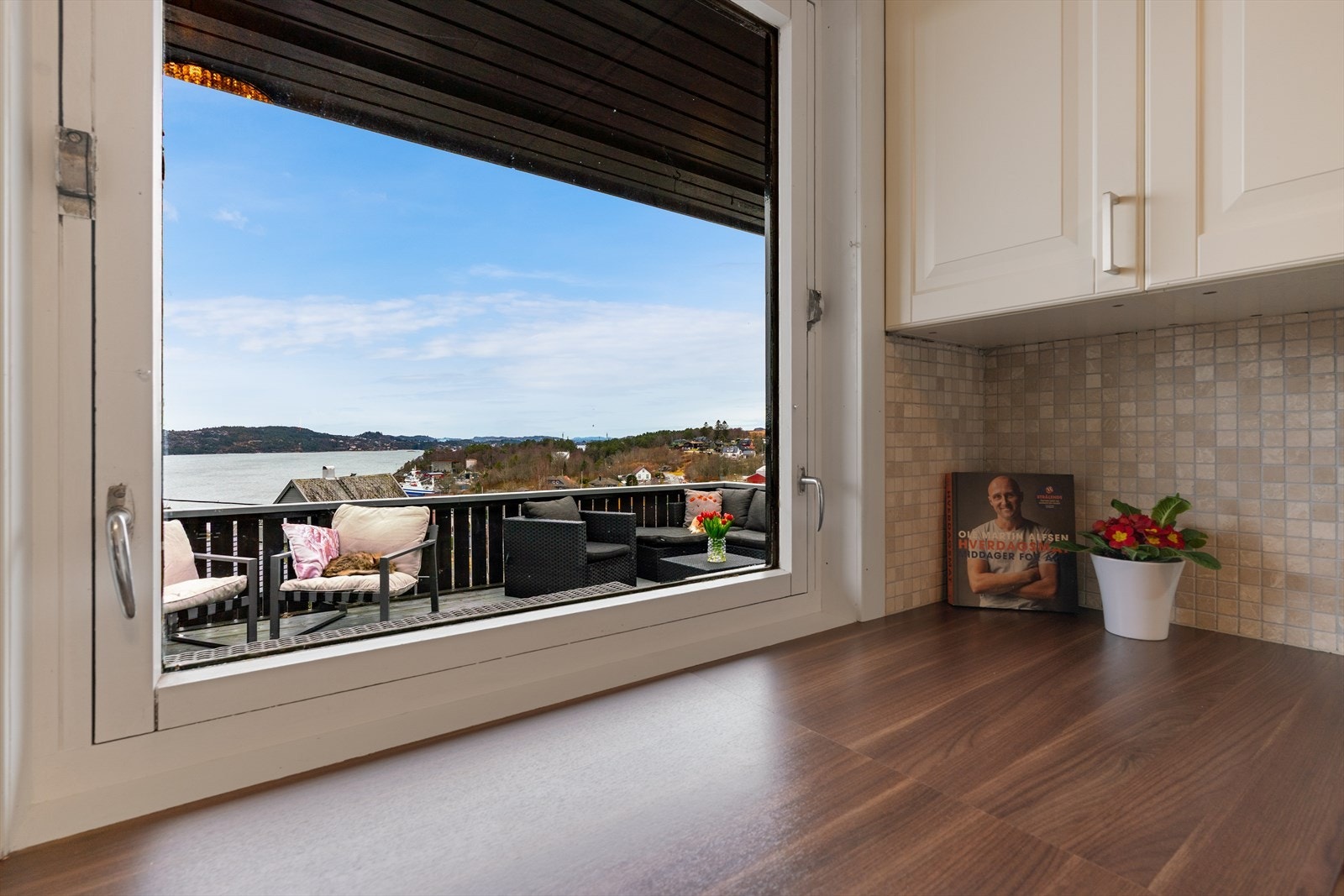 Nyt utsikten mens du lager middag! Galleribilde